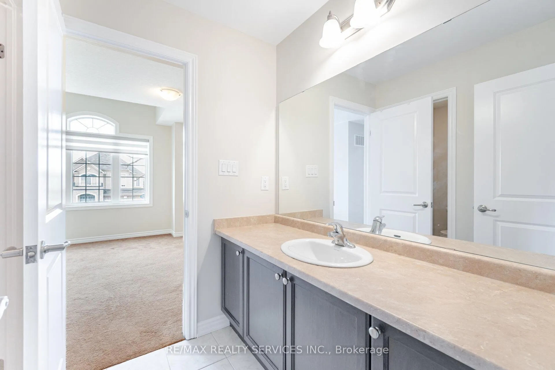 Photo 37 of 37 Pace Avenue, Brantford, Echo Place — HOMEH