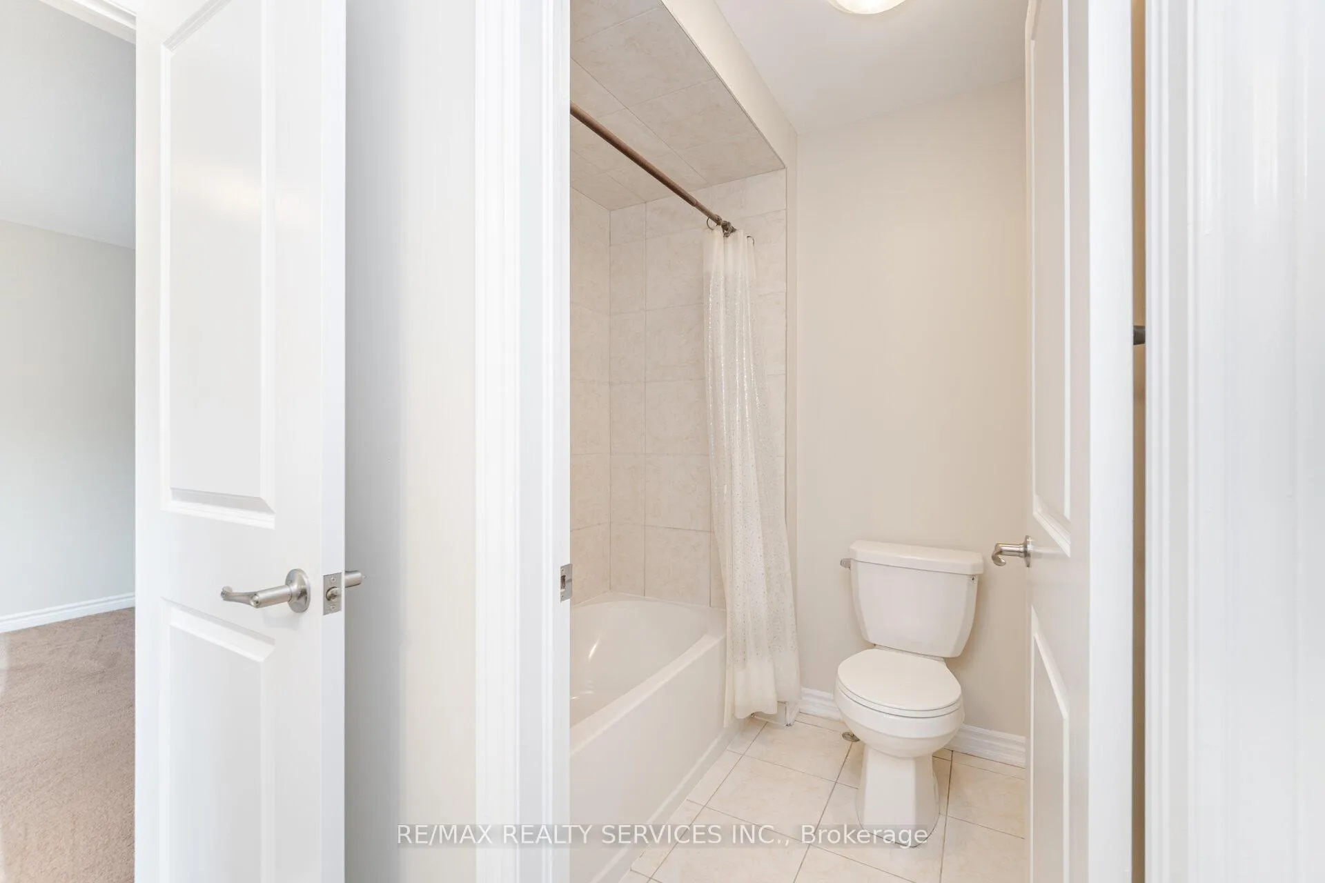 Photo 38 of 37 Pace Avenue, Brantford, Echo Place — HOMEH