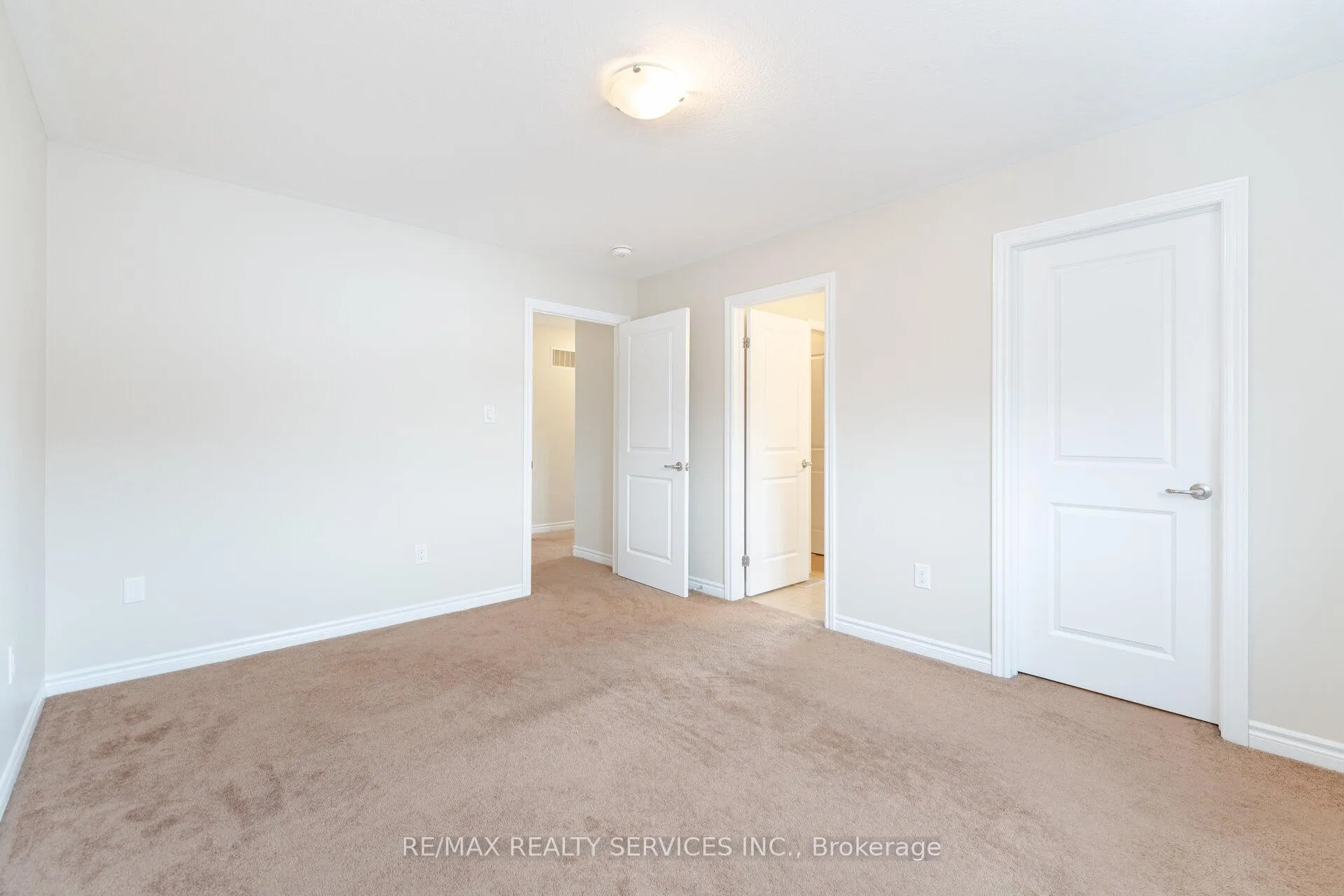 Photo 40 of 37 Pace Avenue, Brantford, Echo Place — HOMEH