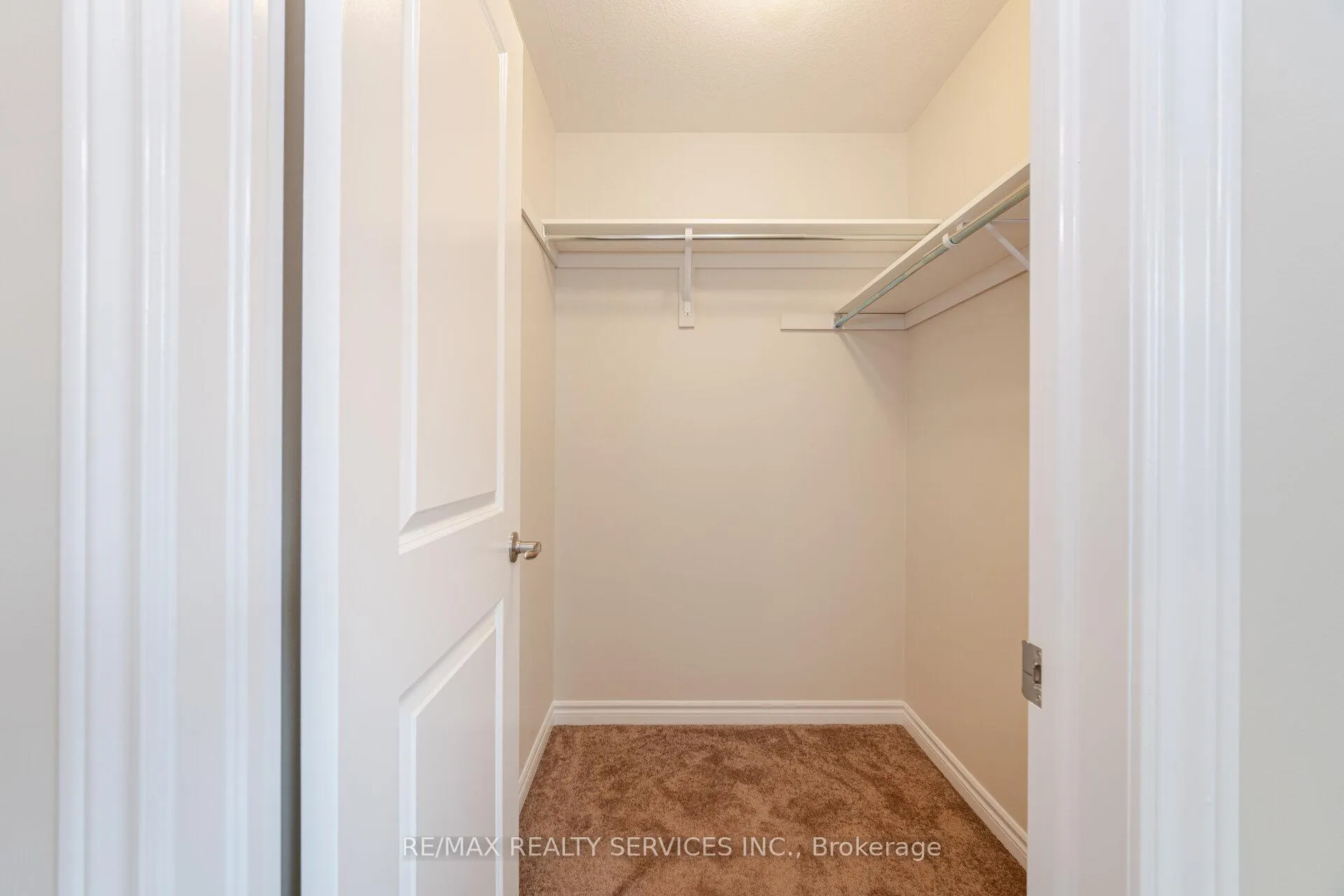 Photo 41 of 37 Pace Avenue, Brantford, Echo Place — HOMEH