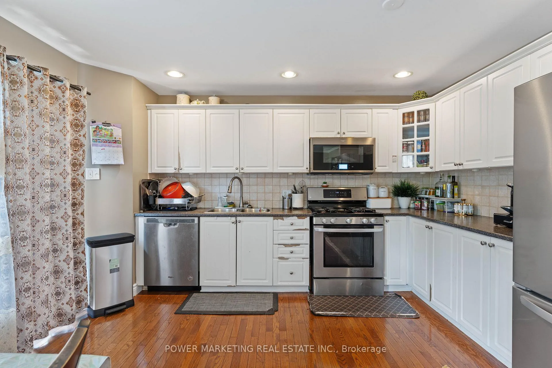 Photo 11 of 2316 Longwater Street, Ottawa, Chapel Hill South - Orleans Village — HOMEH