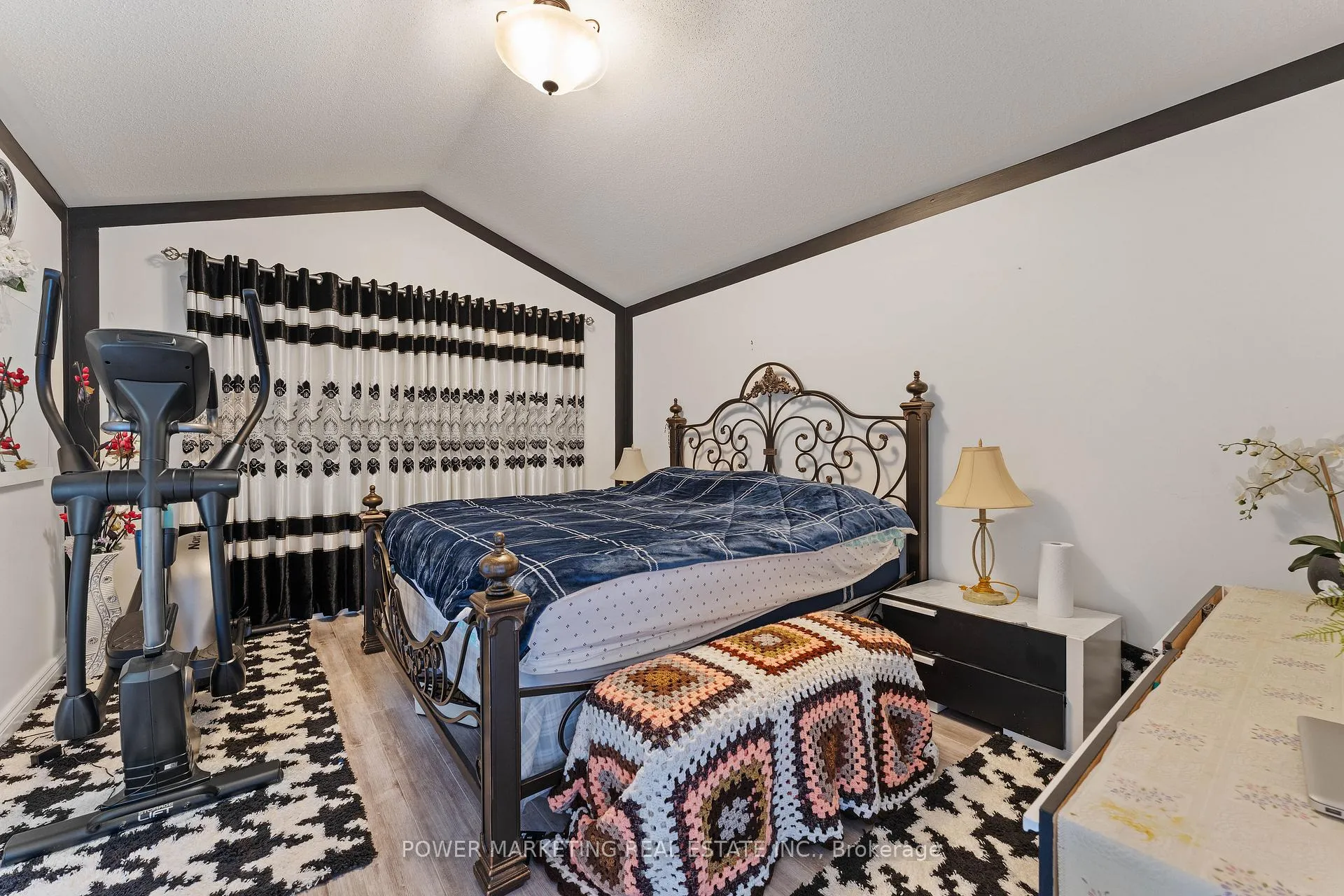 Photo 16 of 2316 Longwater Street, Ottawa, Chapel Hill South - Orleans Village — HOMEH