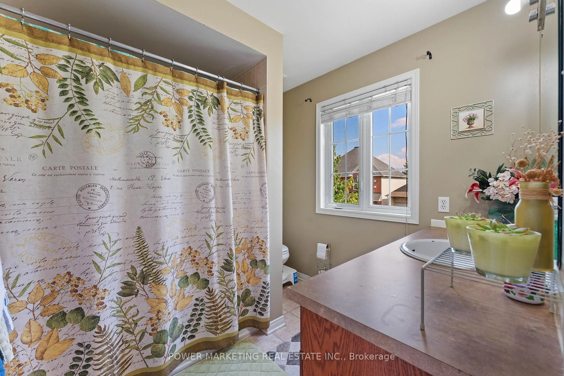 Photo 17 of 2316 Longwater Street, Ottawa, Chapel Hill South - Orleans Village — HOMEH