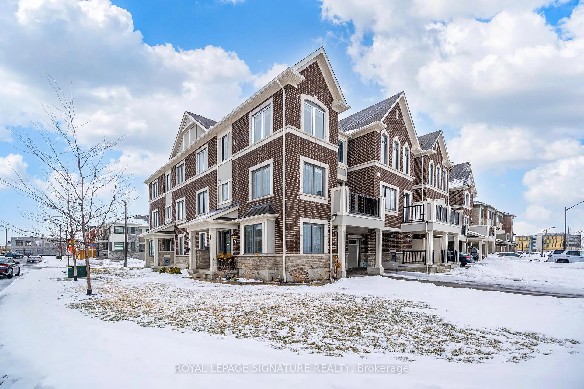 Photo 3 of 82 Lockyer Drive, Whitby, Rural Whitby — HOMEH