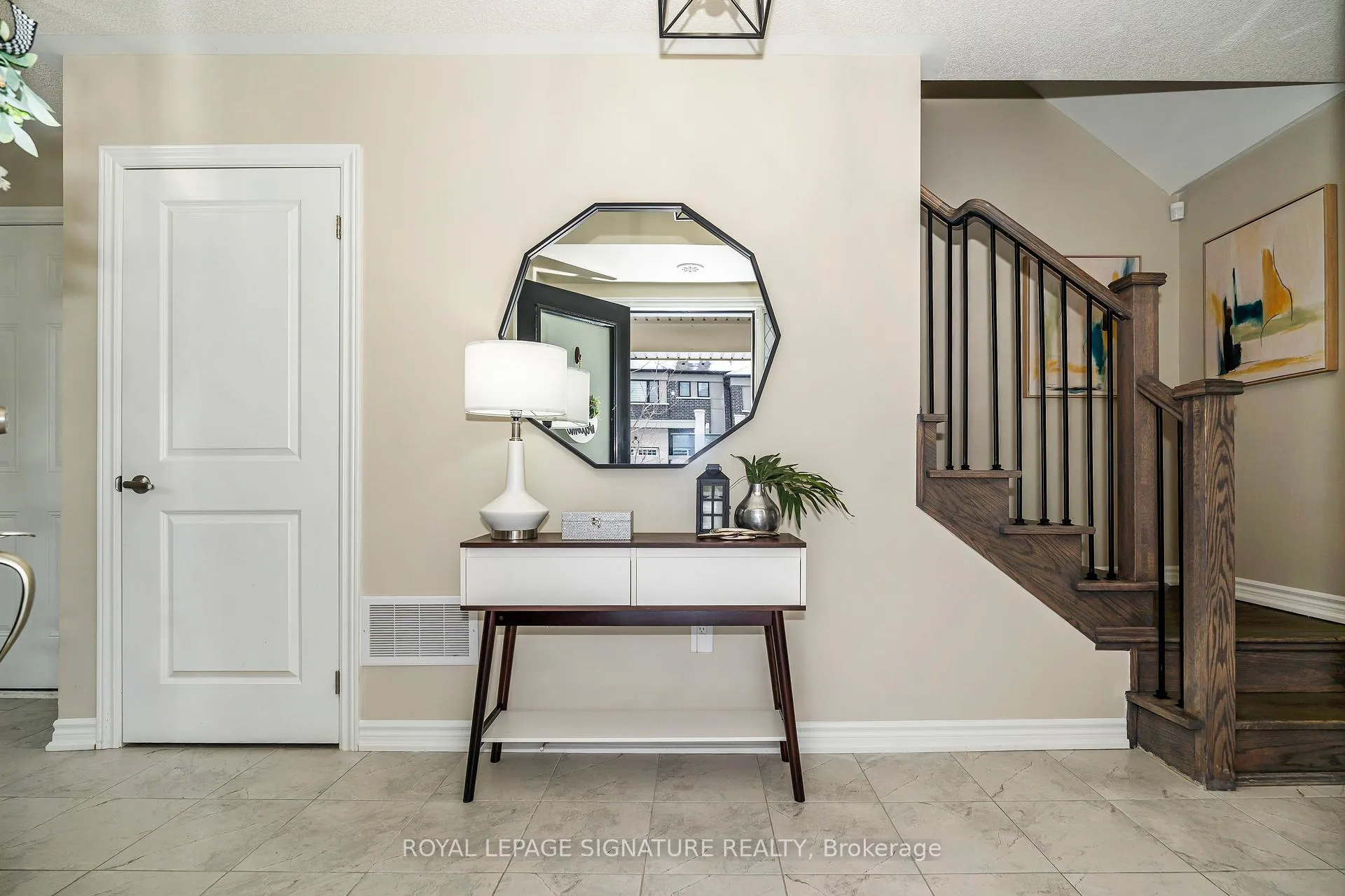 Photo 5 of 82 Lockyer Drive, Whitby, Rural Whitby — HOMEH