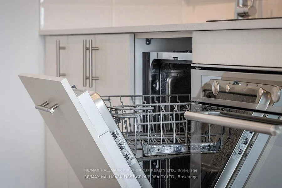 Photo 11 of Unit 1513, 2550 Simcoe Street N, Oshawa, Windfields — HOMEH