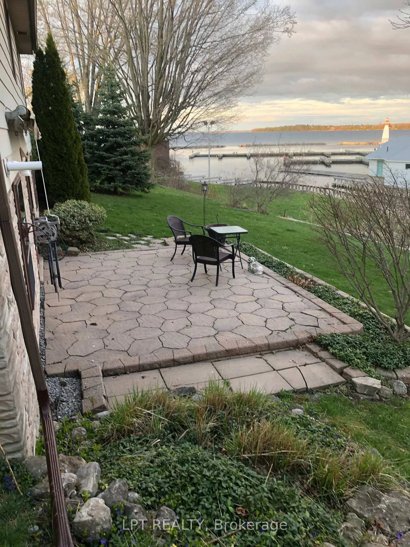 Photo 3 of 37 Malone Road, Georgina, Sutton & Jackson's Point — HOMEH
