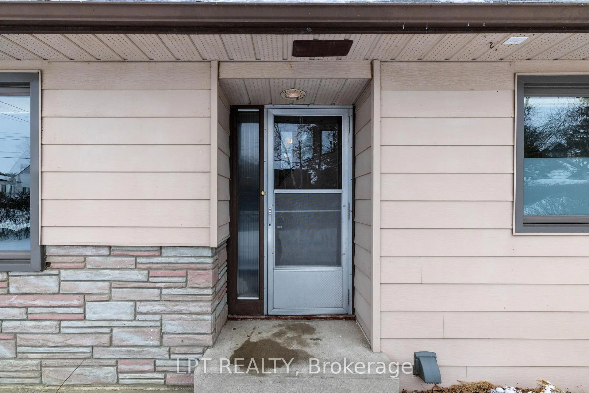 Photo 8 of 37 Malone Road, Georgina, Sutton & Jackson's Point — HOMEH