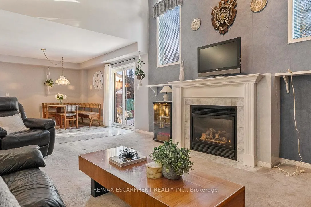 Photo 12 of 270 Cresthaven Road, Brampton, Snelgrove — HOMEH