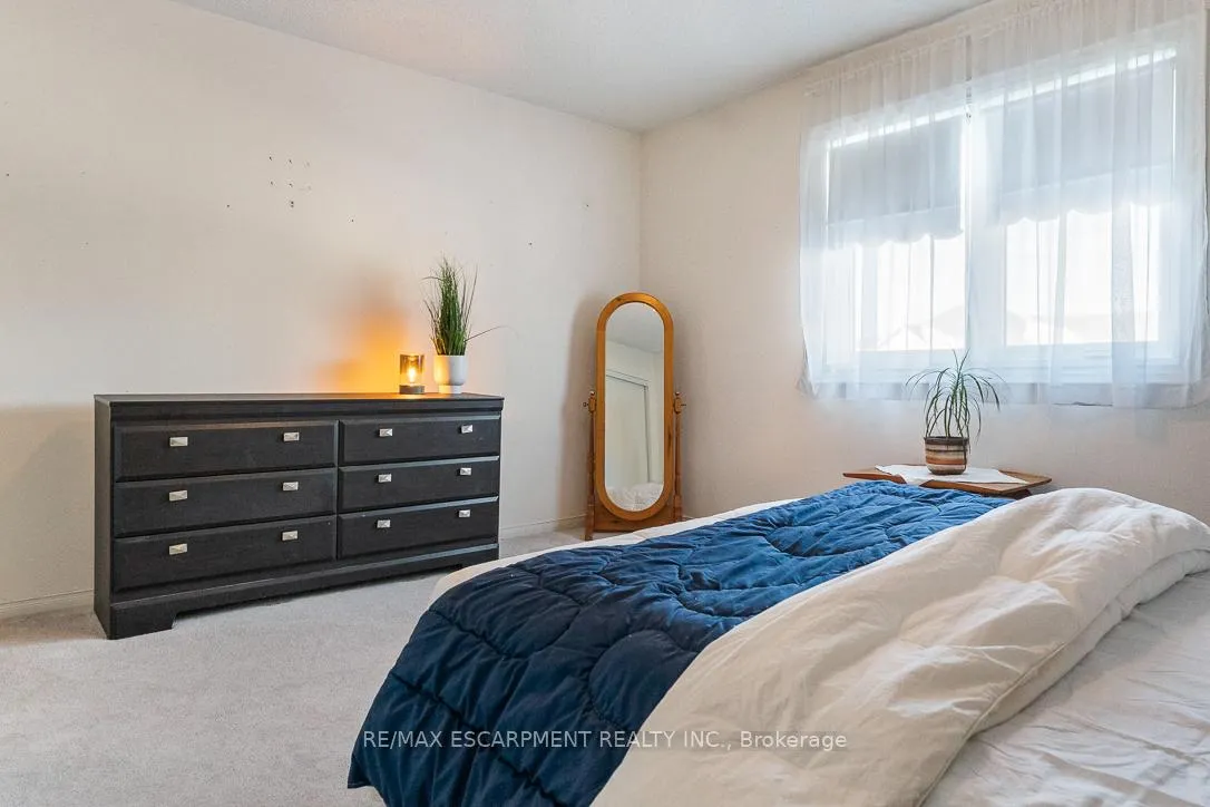 Photo 33 of 270 Cresthaven Road, Brampton, Snelgrove — HOMEH