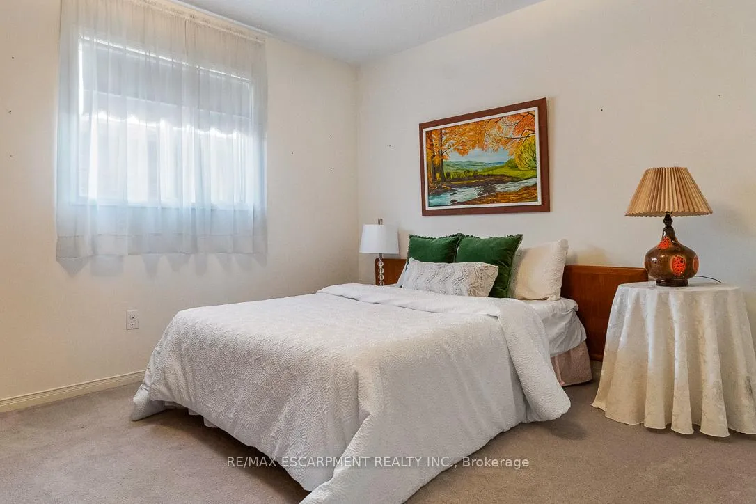 Photo 34 of 270 Cresthaven Road, Brampton, Snelgrove — HOMEH