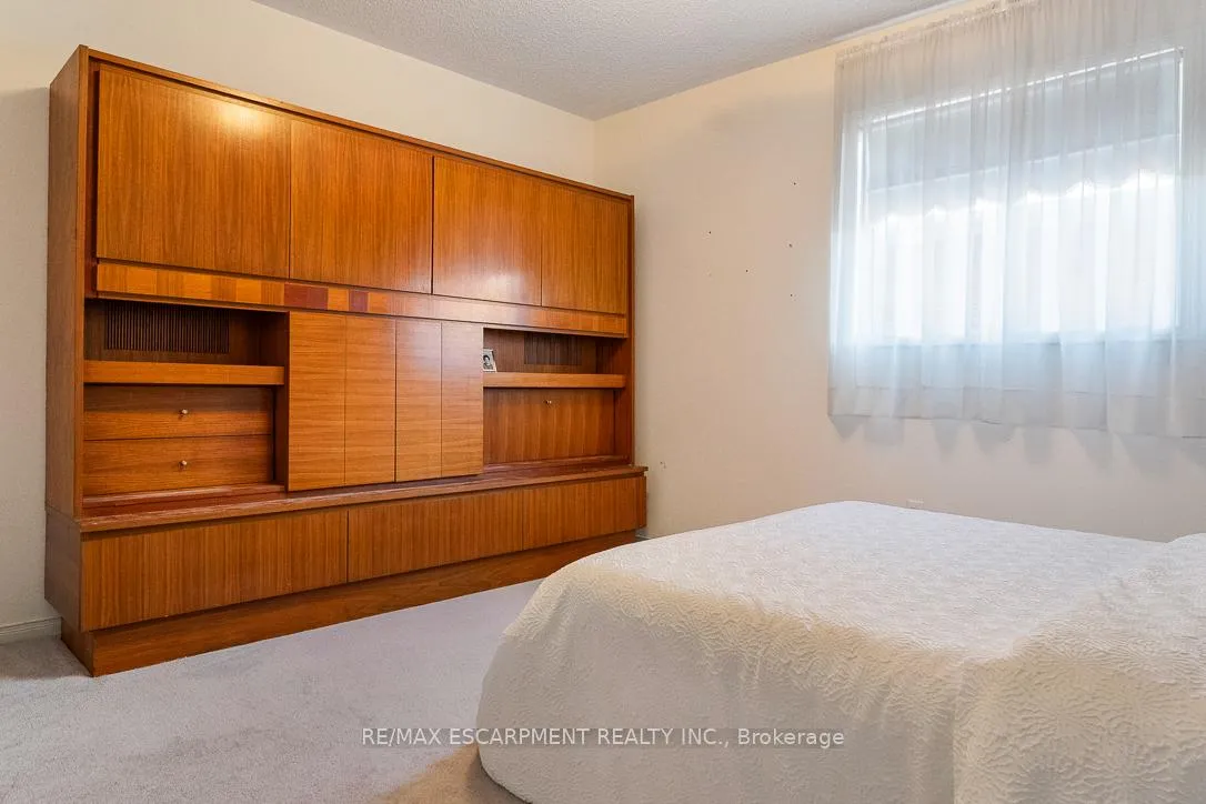 Photo 36 of 270 Cresthaven Road, Brampton, Snelgrove — HOMEH