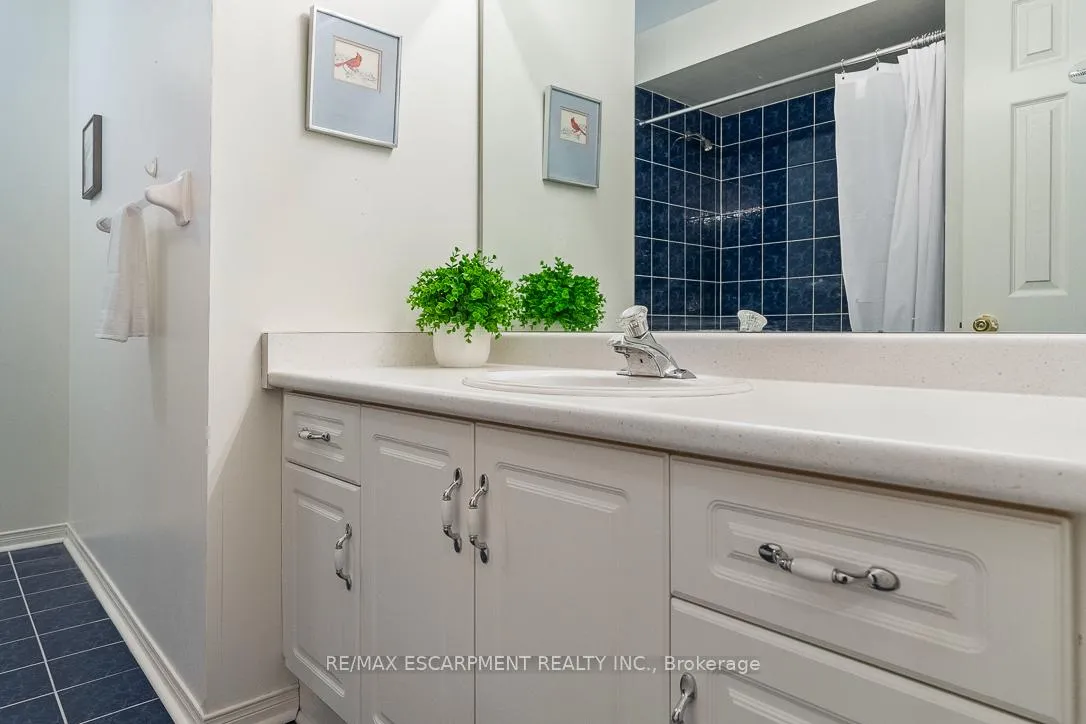 Photo 40 of 270 Cresthaven Road, Brampton, Snelgrove — HOMEH