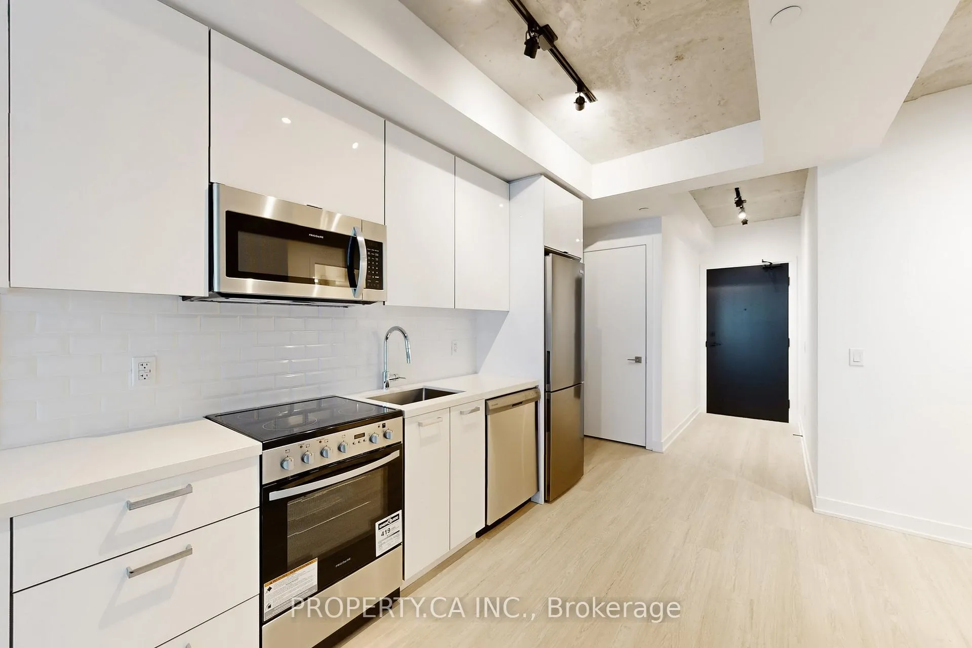 Photo 6 of Unit 401, 284 King Street E, Toronto, Moss Park — HOMEH