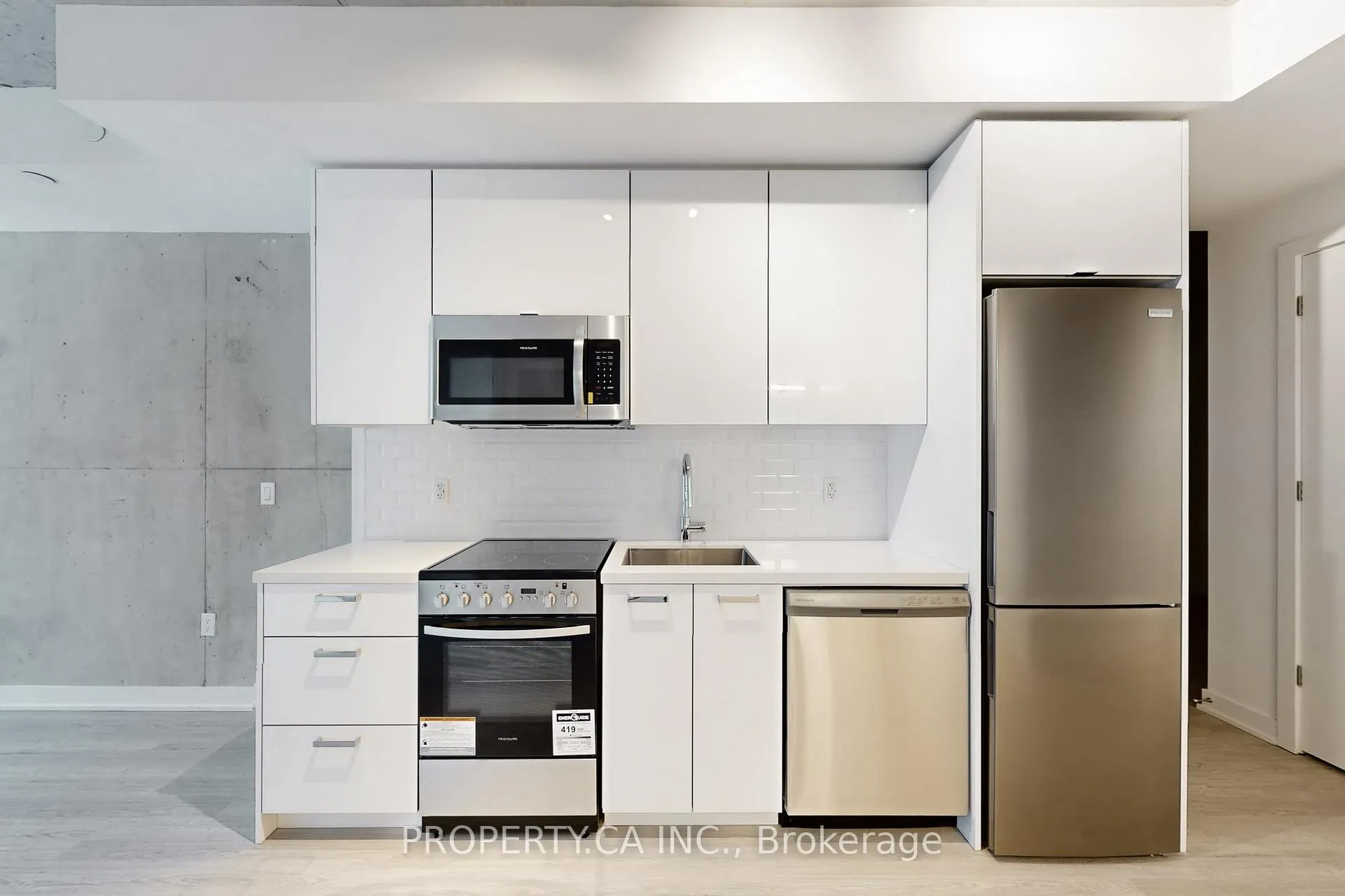 Photo 7 of Unit 401, 284 King Street E, Toronto, Moss Park — HOMEH