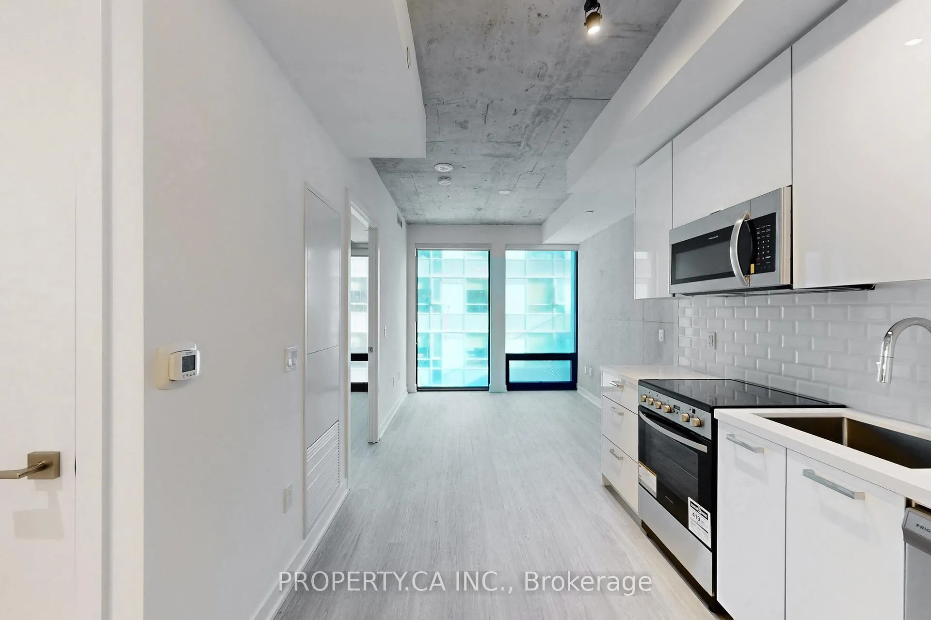 Photo 9 of Unit 401, 284 King Street E, Toronto, Moss Park — HOMEH