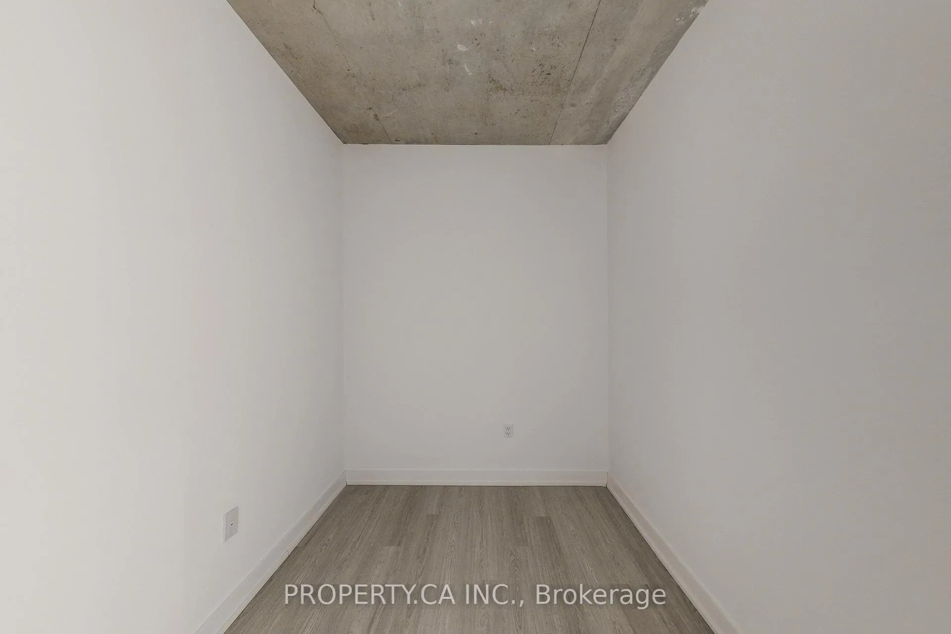 Photo 17 of Unit 401, 284 King Street E, Toronto, Moss Park — HOMEH