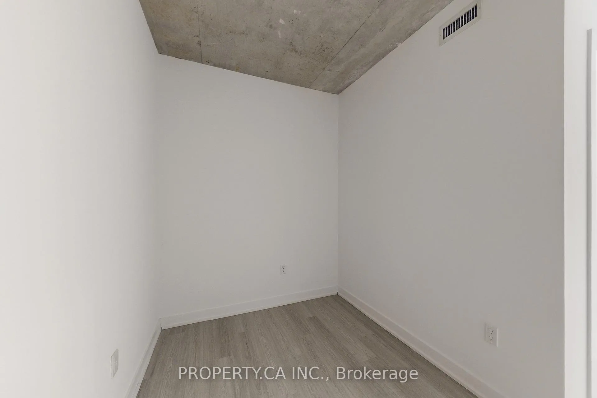 Photo 18 of Unit 401, 284 King Street E, Toronto, Moss Park — HOMEH