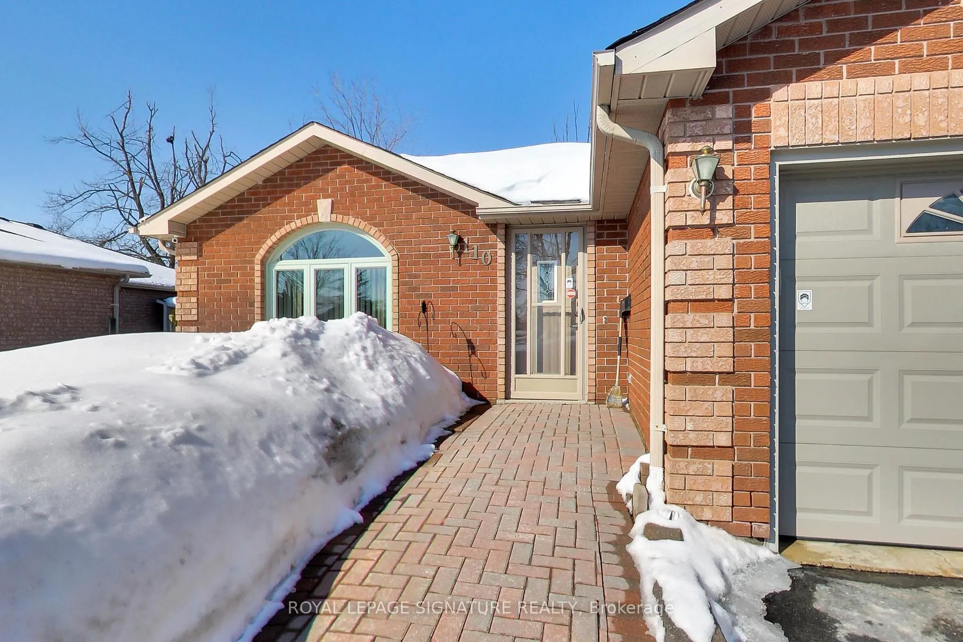 Photo 3 of 110 Hanmer Street W, Barrie, West Bayfield — HOMEH