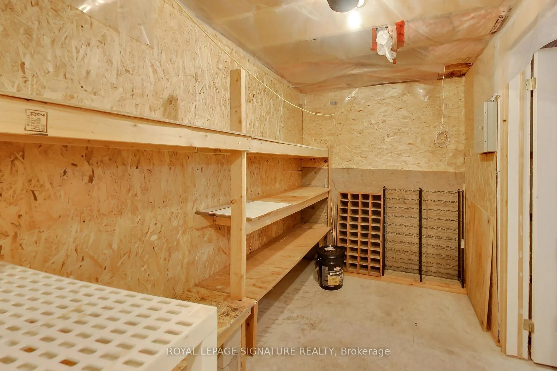 Photo 35 of 110 Hanmer Street W, Barrie, West Bayfield — HOMEH