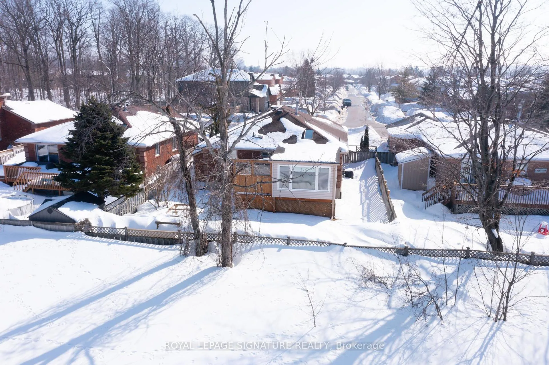 Photo 39 of 110 Hanmer Street W, Barrie, West Bayfield — HOMEH