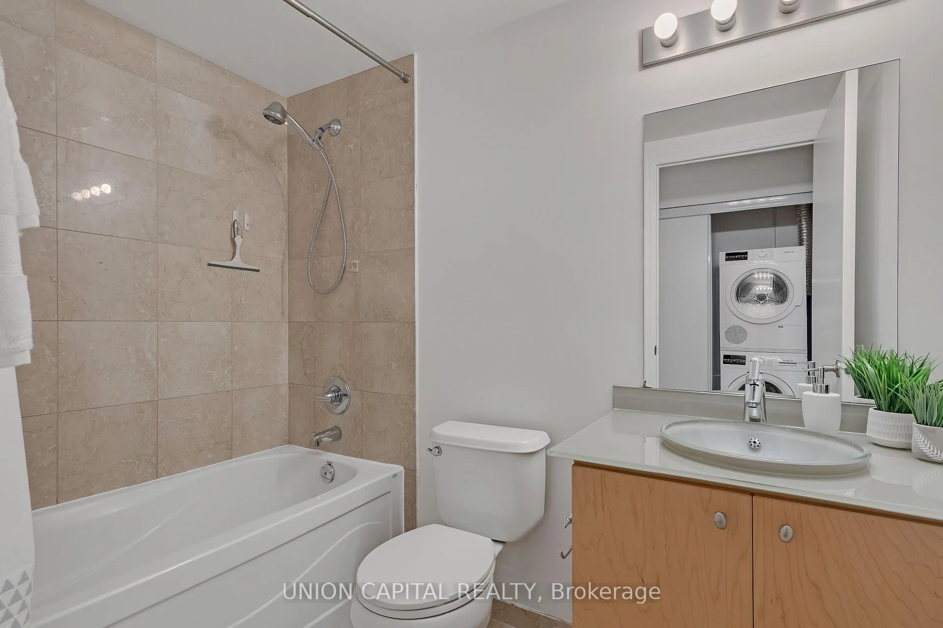 Photo 16 of Unit 310, 8 Scollard Street, Toronto, The Annex — HOMEH