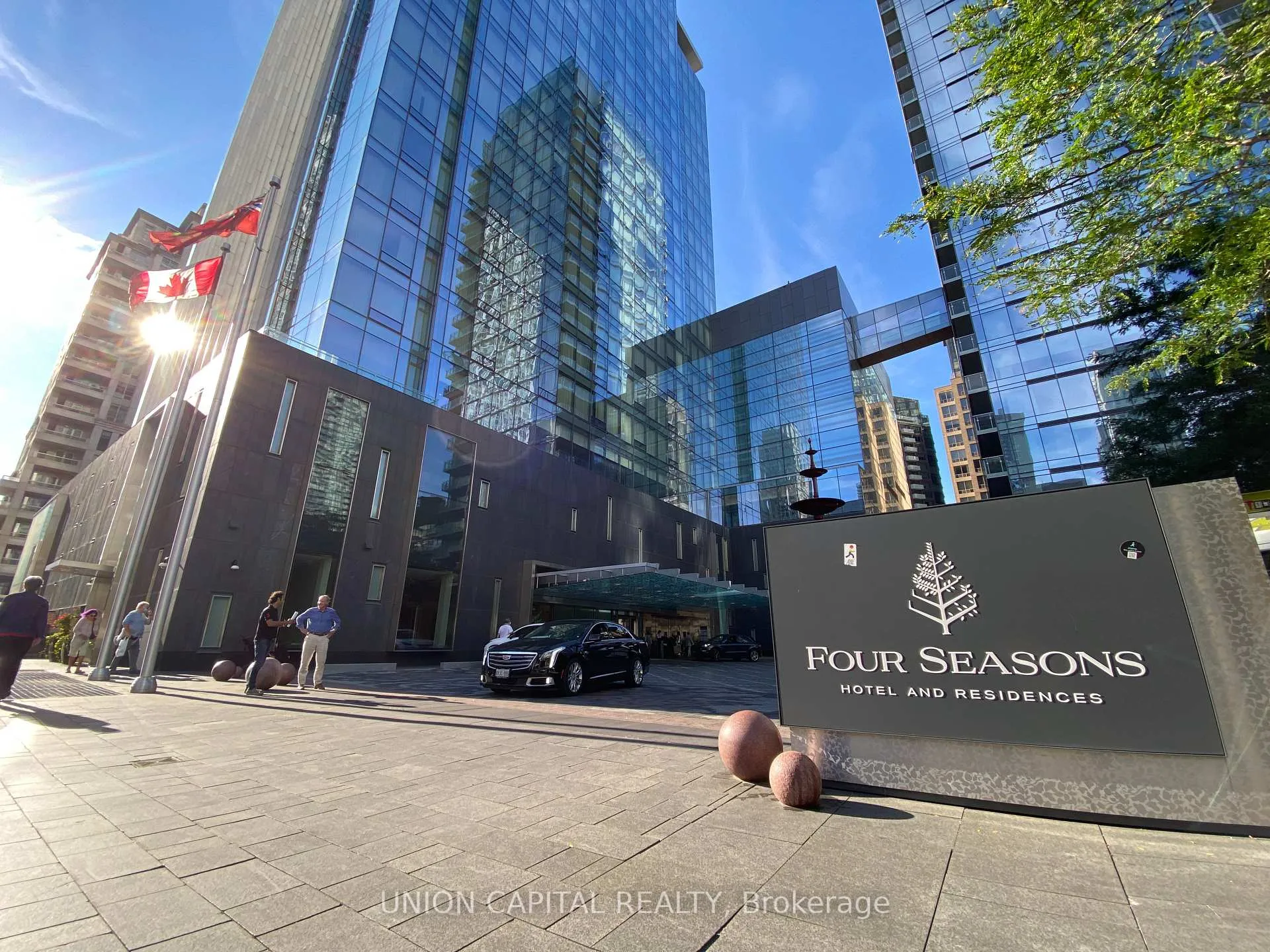 Photo 25 of Unit 310, 8 Scollard Street, Toronto, The Annex — HOMEH