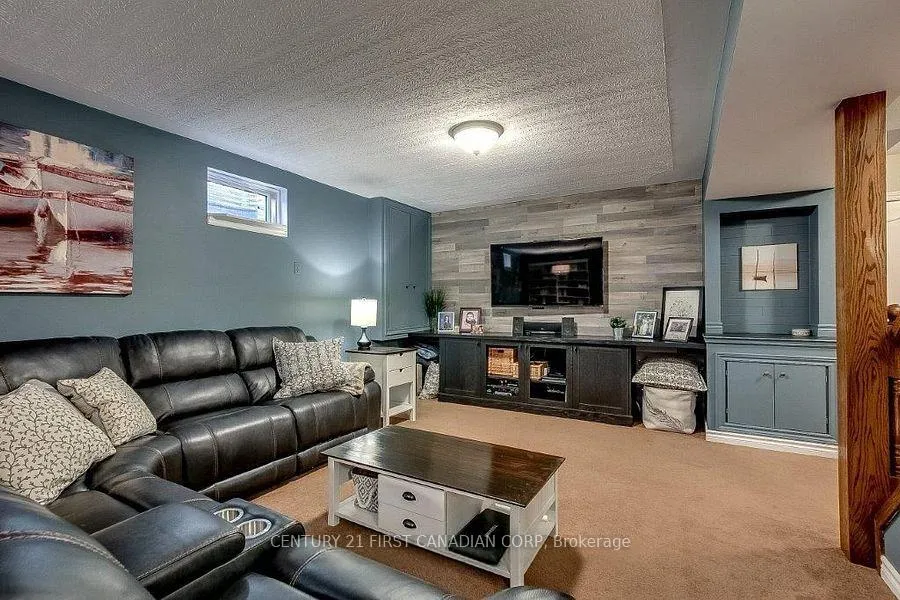 Photo 40 of 157 Wheeler Avenue, Thames Centre, Rural Thames Centre — HOMEH
