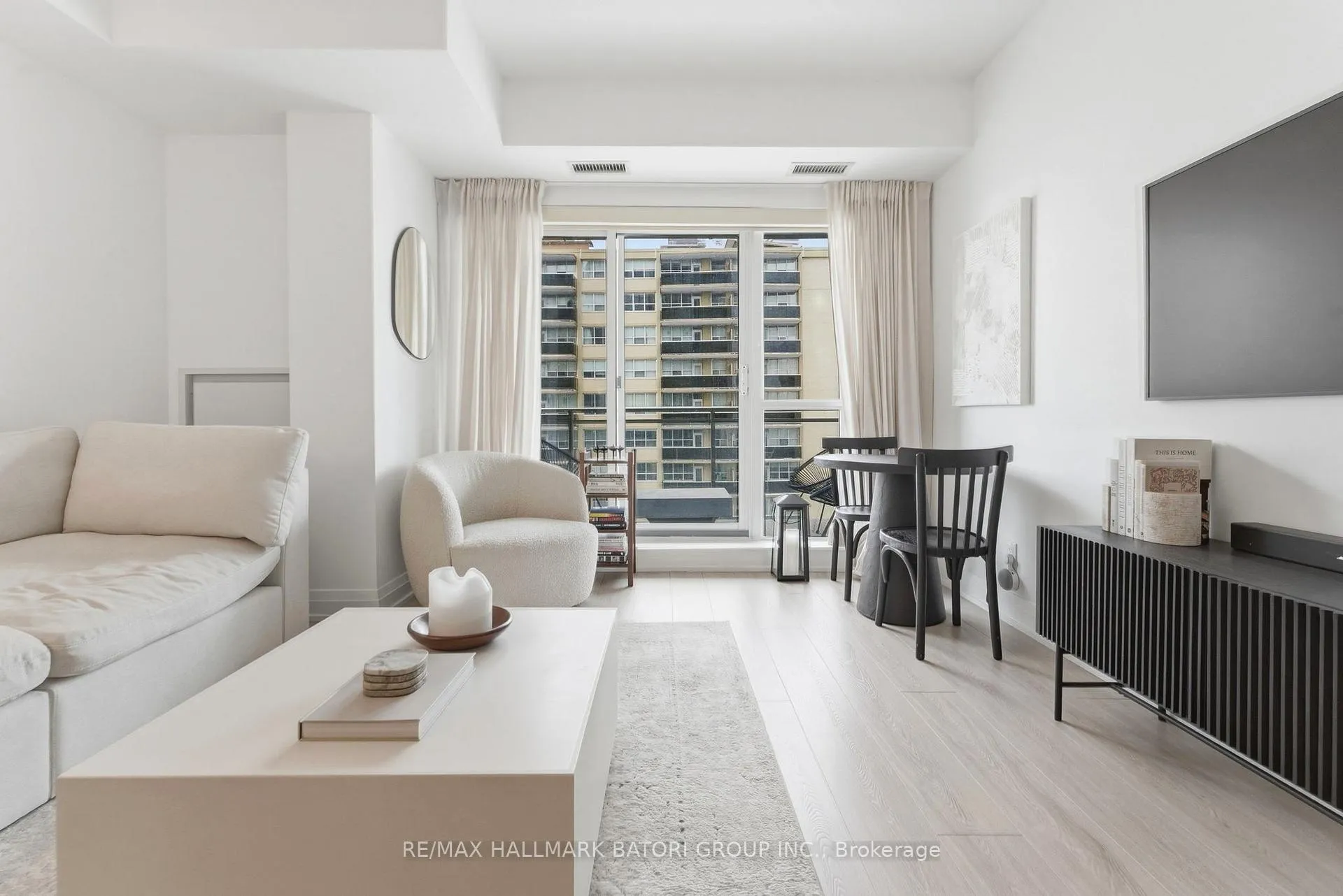 Photo 1 of Unit 1009, 83 Redpath Avenue, Toronto, Mount Pleasant West — HOMEH
