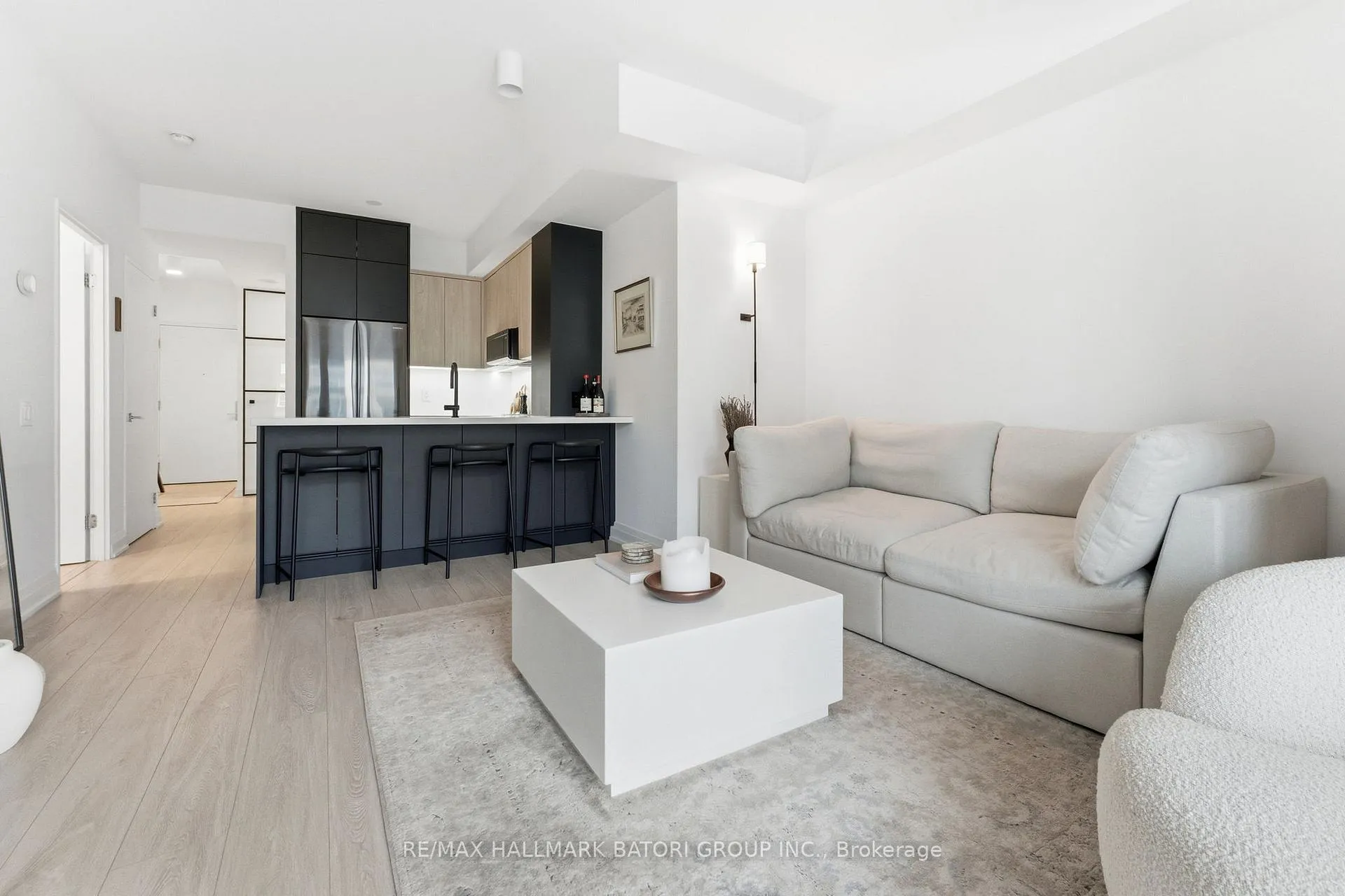 Photo 2 of Unit 1009, 83 Redpath Avenue, Toronto, Mount Pleasant West — HOMEH