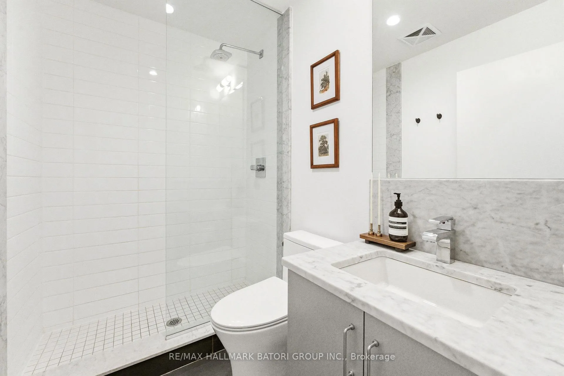 Photo 15 of Unit 1009, 83 Redpath Avenue, Toronto, Mount Pleasant West — HOMEH