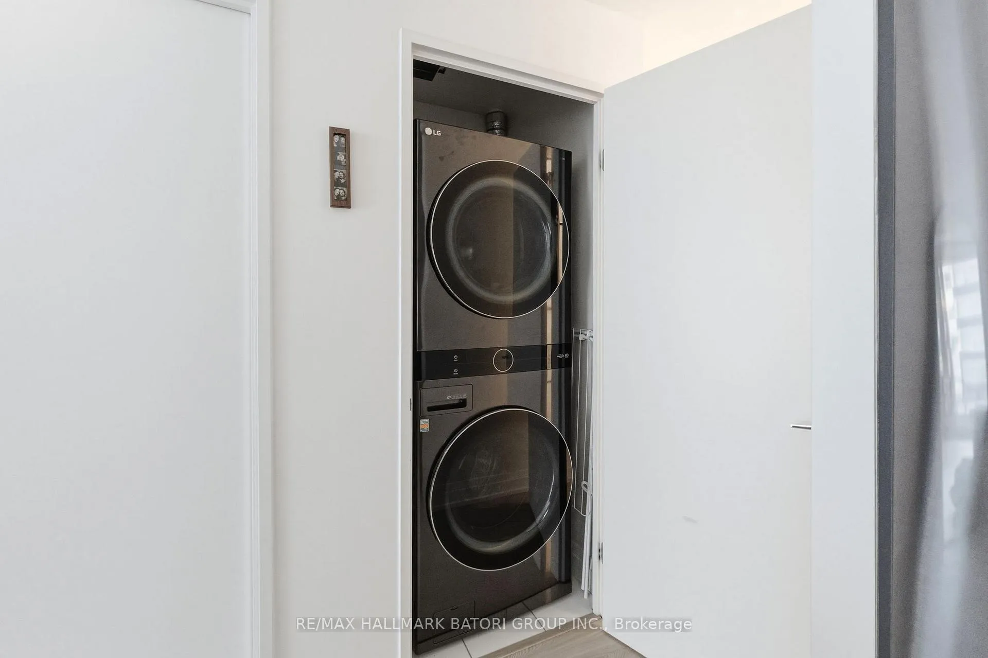 Photo 16 of Unit 1009, 83 Redpath Avenue, Toronto, Mount Pleasant West — HOMEH