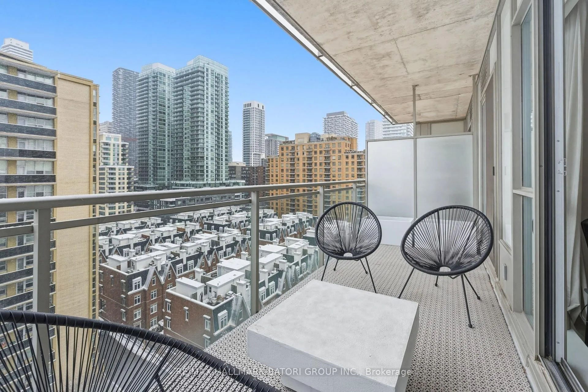 Photo 18 of Unit 1009, 83 Redpath Avenue, Toronto, Mount Pleasant West — HOMEH
