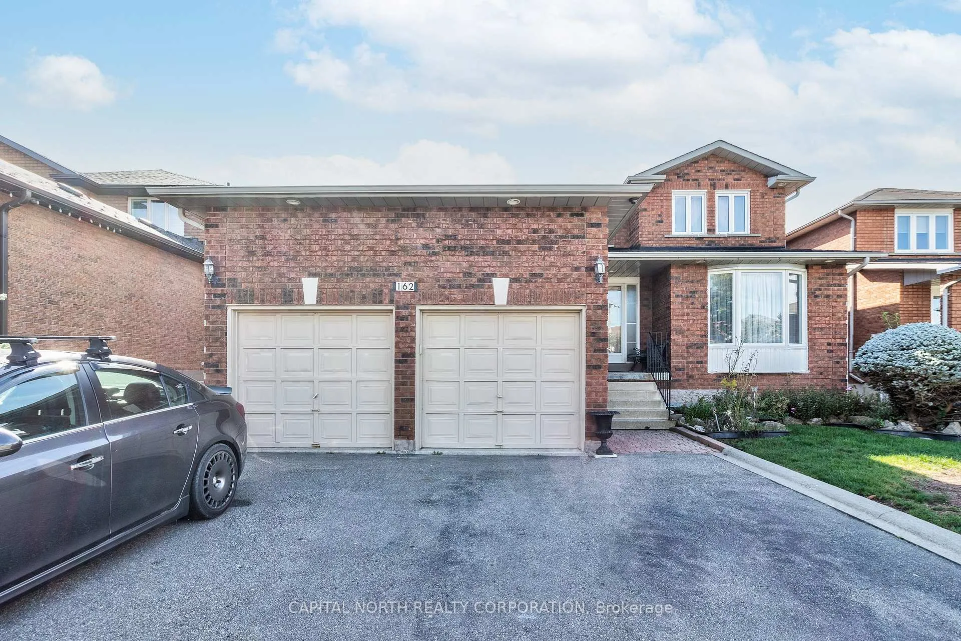 Photo 1 of 162 Longhouse Street, Vaughan, East Woodbridge — HOMEH