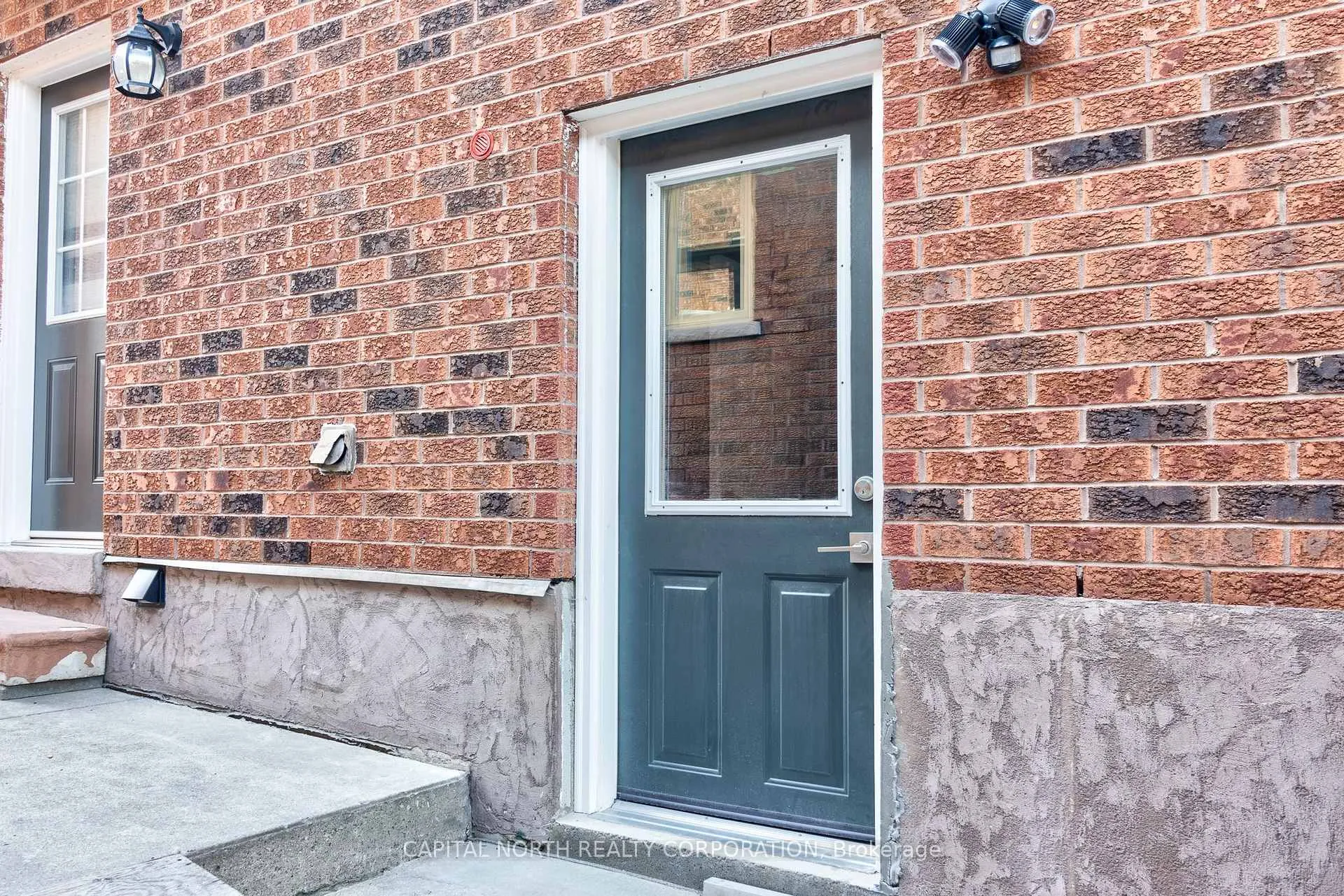 Photo 2 of 162 Longhouse Street, Vaughan, East Woodbridge — HOMEH