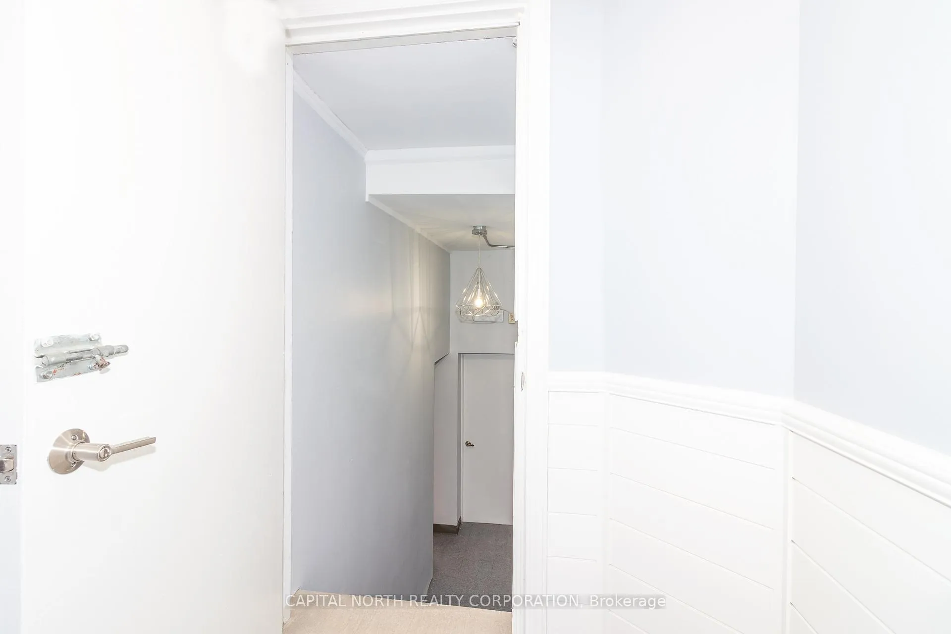 Photo 3 of 162 Longhouse Street, Vaughan, East Woodbridge — HOMEH
