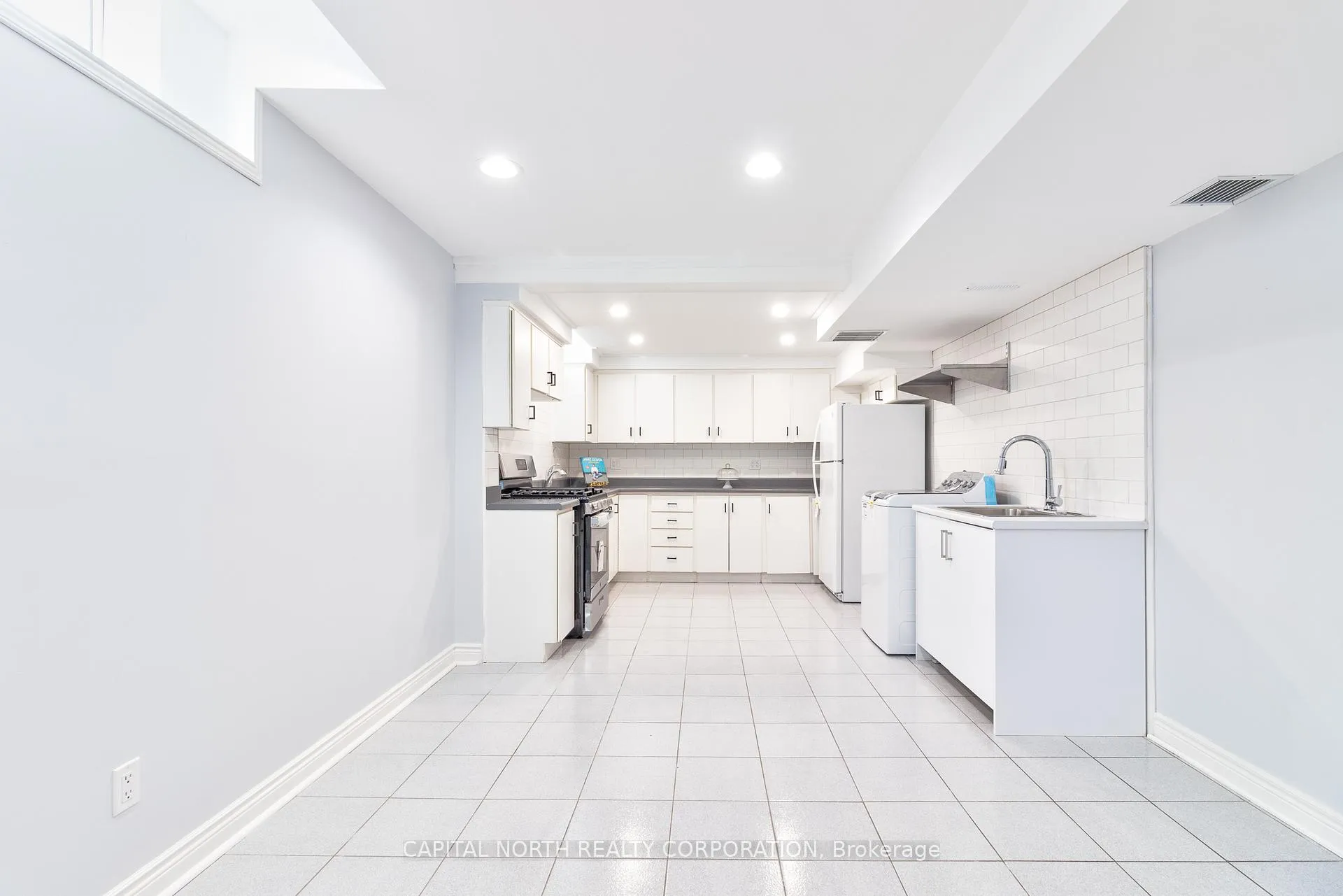 Photo 15 of 162 Longhouse Street, Vaughan, East Woodbridge — HOMEH