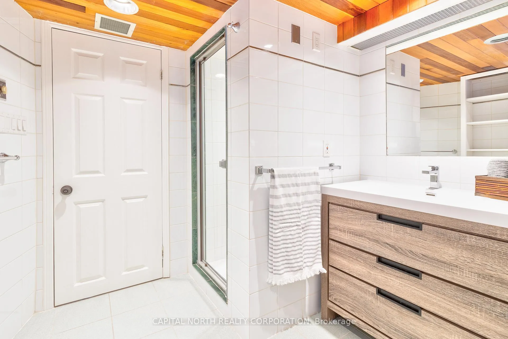 Photo 18 of 162 Longhouse Street, Vaughan, East Woodbridge — HOMEH