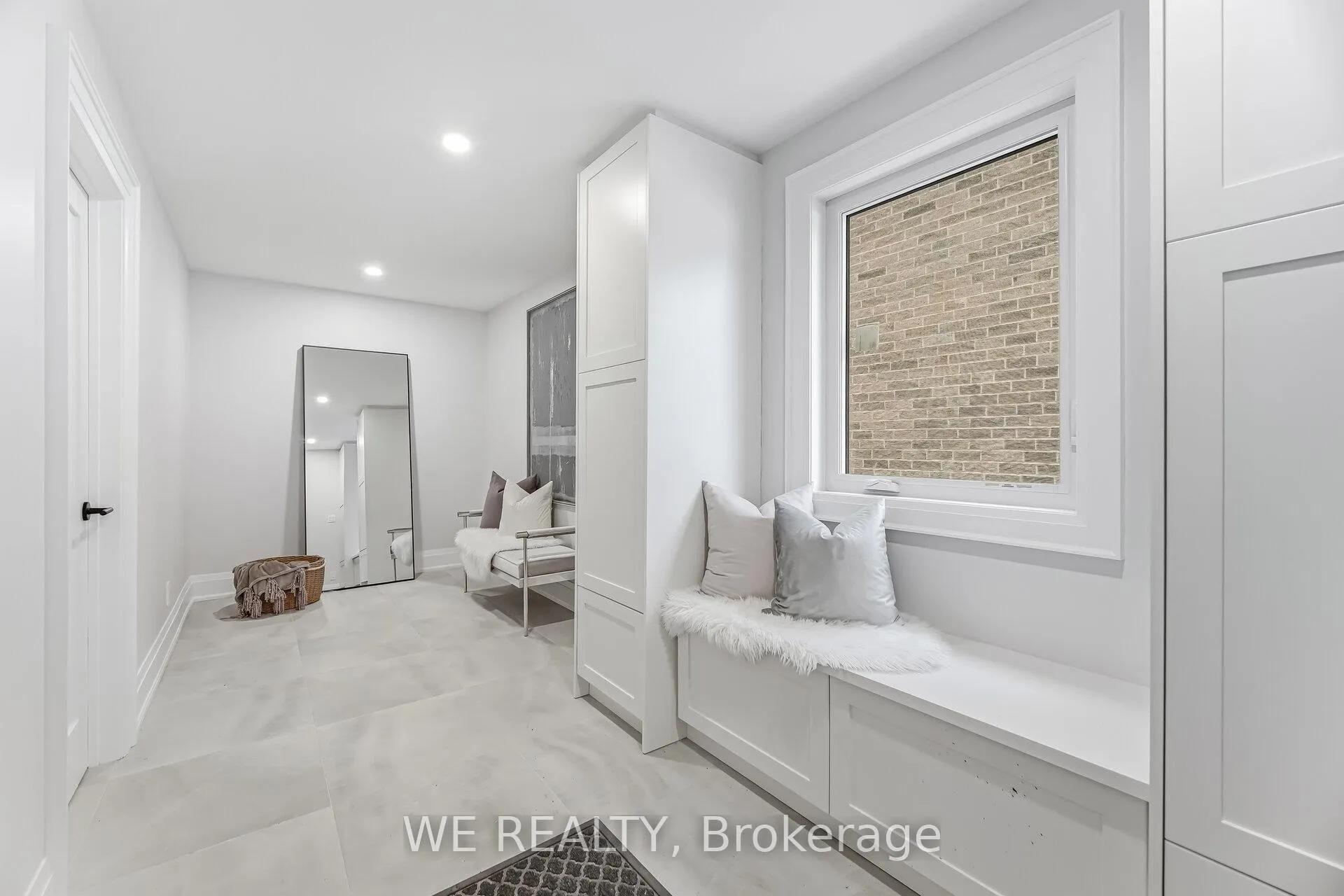 Photo 20 of 711 Hillview Crescent, Pickering, West Shore — HOMEH