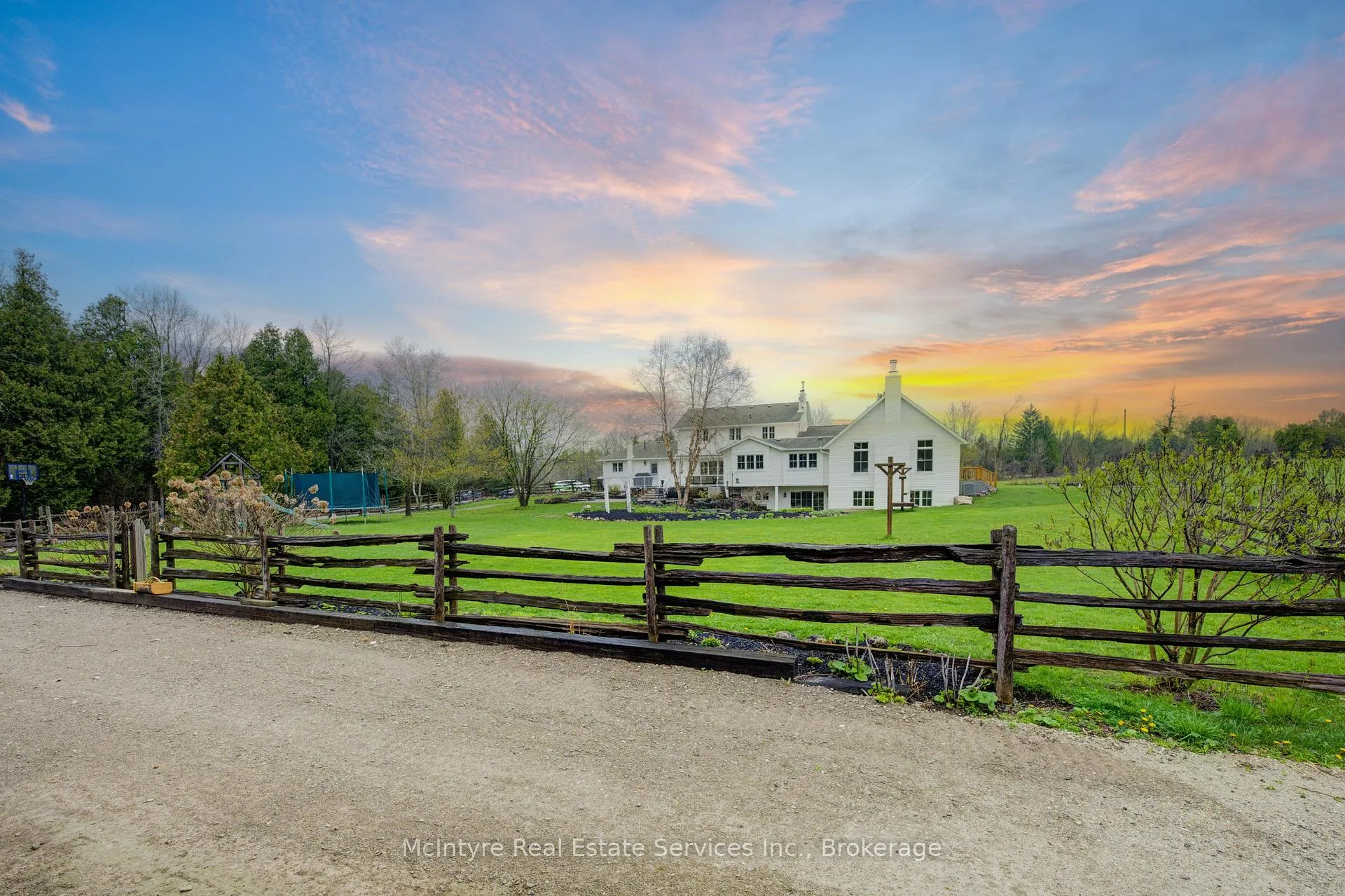 Photo 3 of 234 14th Concession Road E, Hamilton, Rural Flamborough — HOMEH