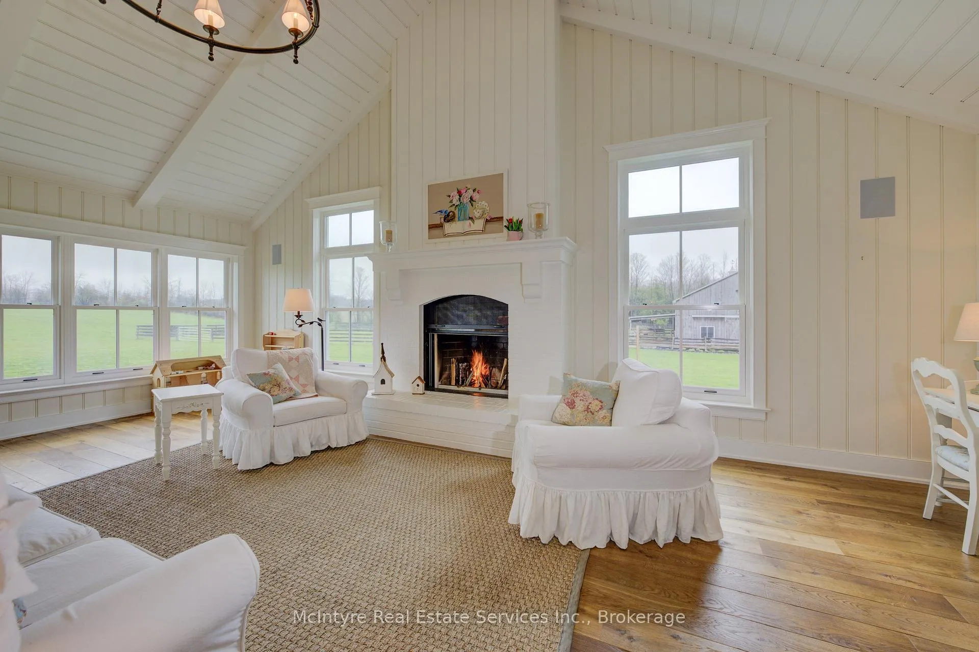 Photo 4 of 234 14th Concession Road E, Hamilton, Rural Flamborough — HOMEH