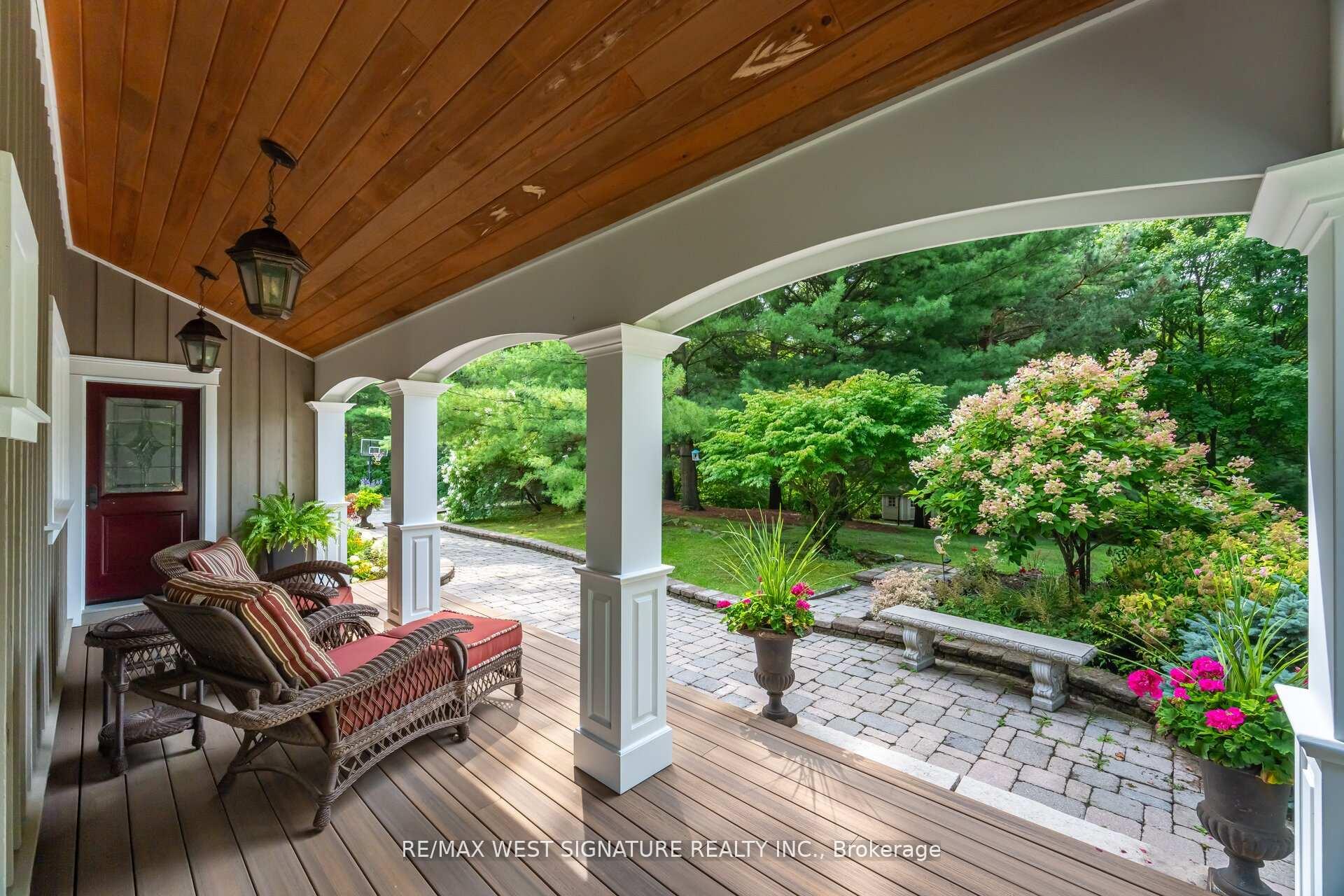 Photo 5 of 351 Dearbourne Avenue, King, King City — HOMEH