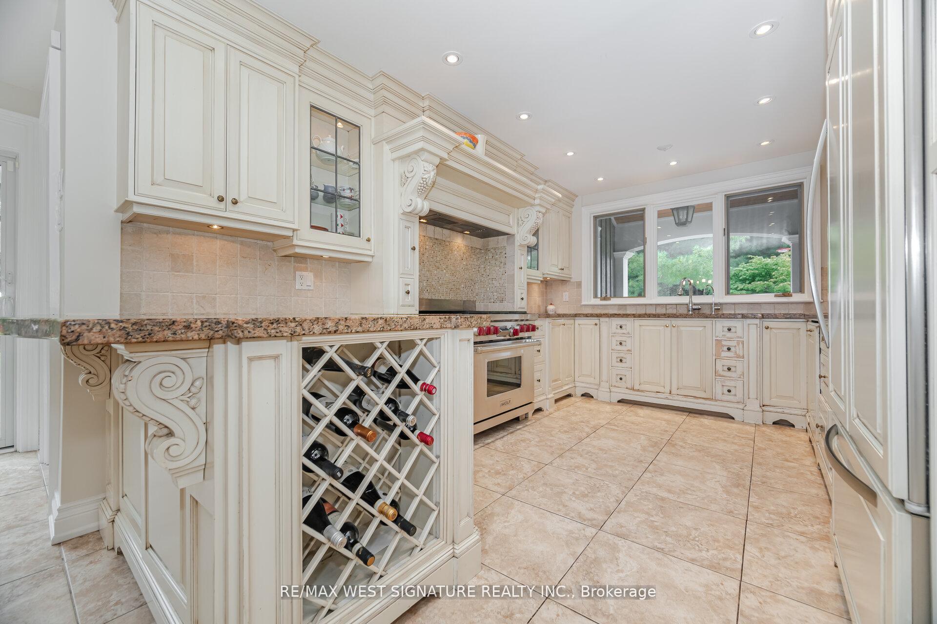 Photo 14 of 351 Dearbourne Avenue, King, King City — HOMEH