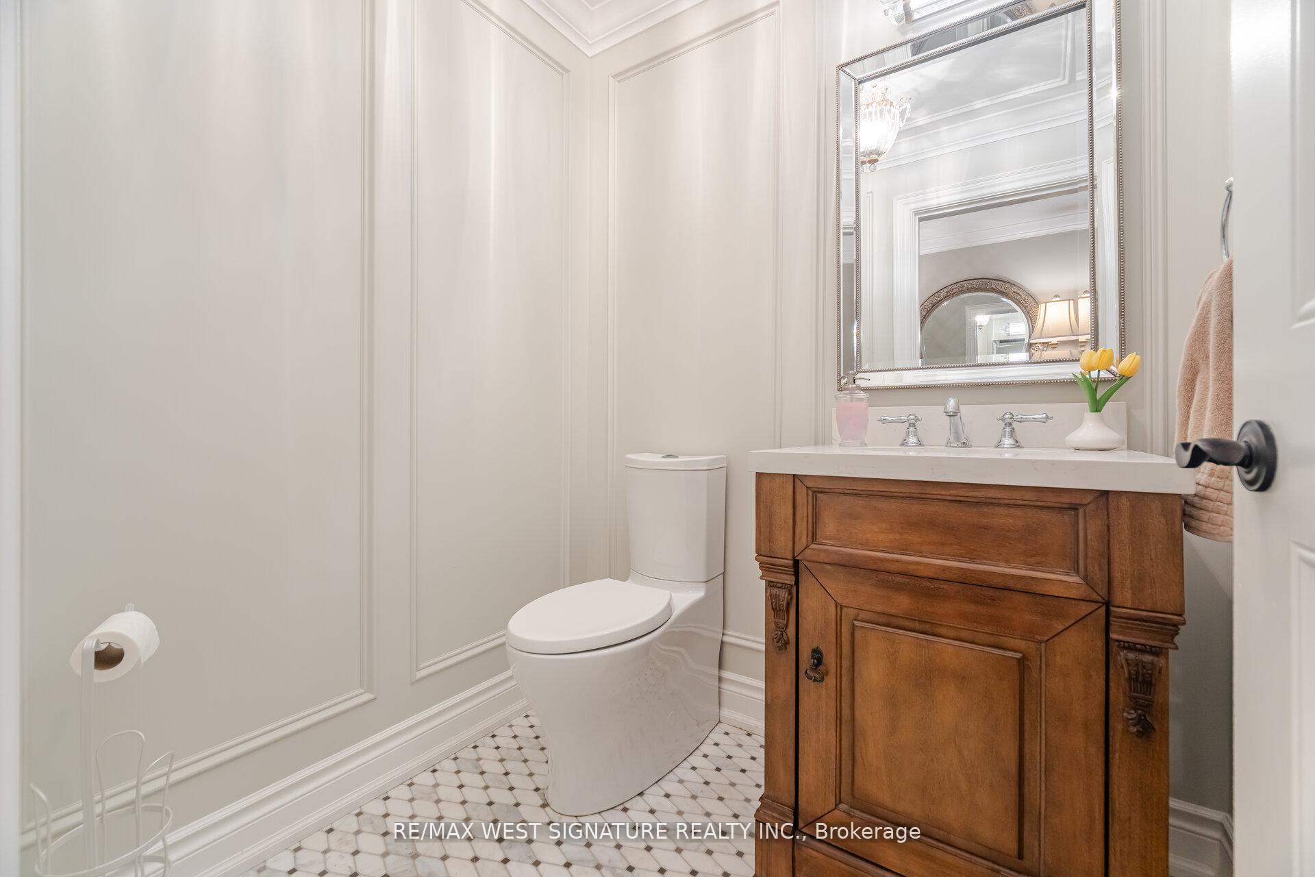 Photo 16 of 351 Dearbourne Avenue, King, King City — HOMEH
