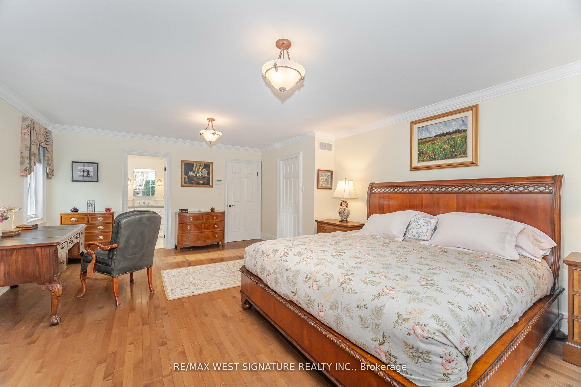 Photo 21 of 351 Dearbourne Avenue, King, King City — HOMEH