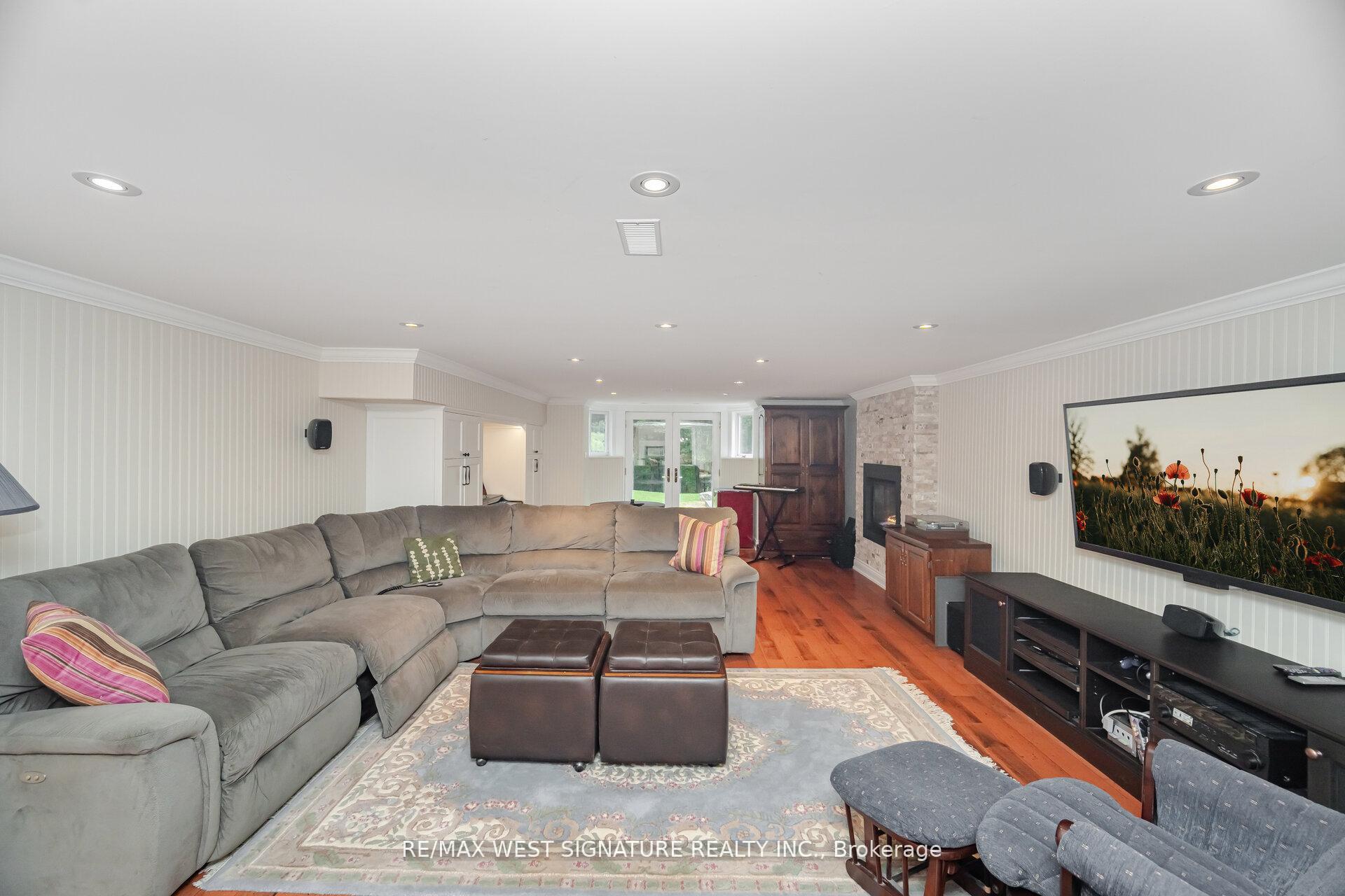Photo 26 of 351 Dearbourne Avenue, King, King City — HOMEH