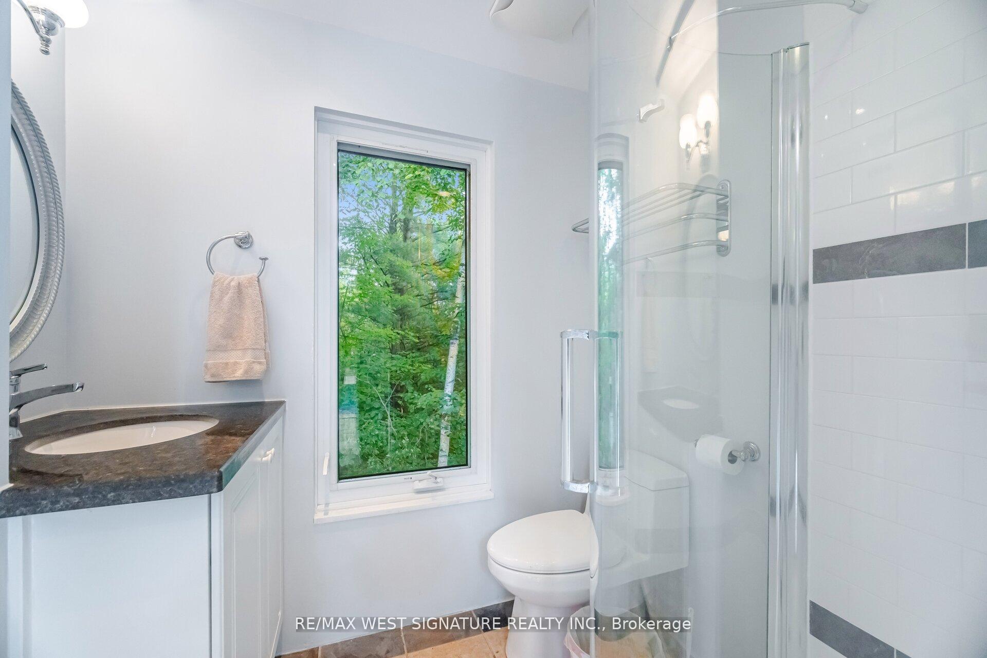 Photo 35 of 351 Dearbourne Avenue, King, King City — HOMEH
