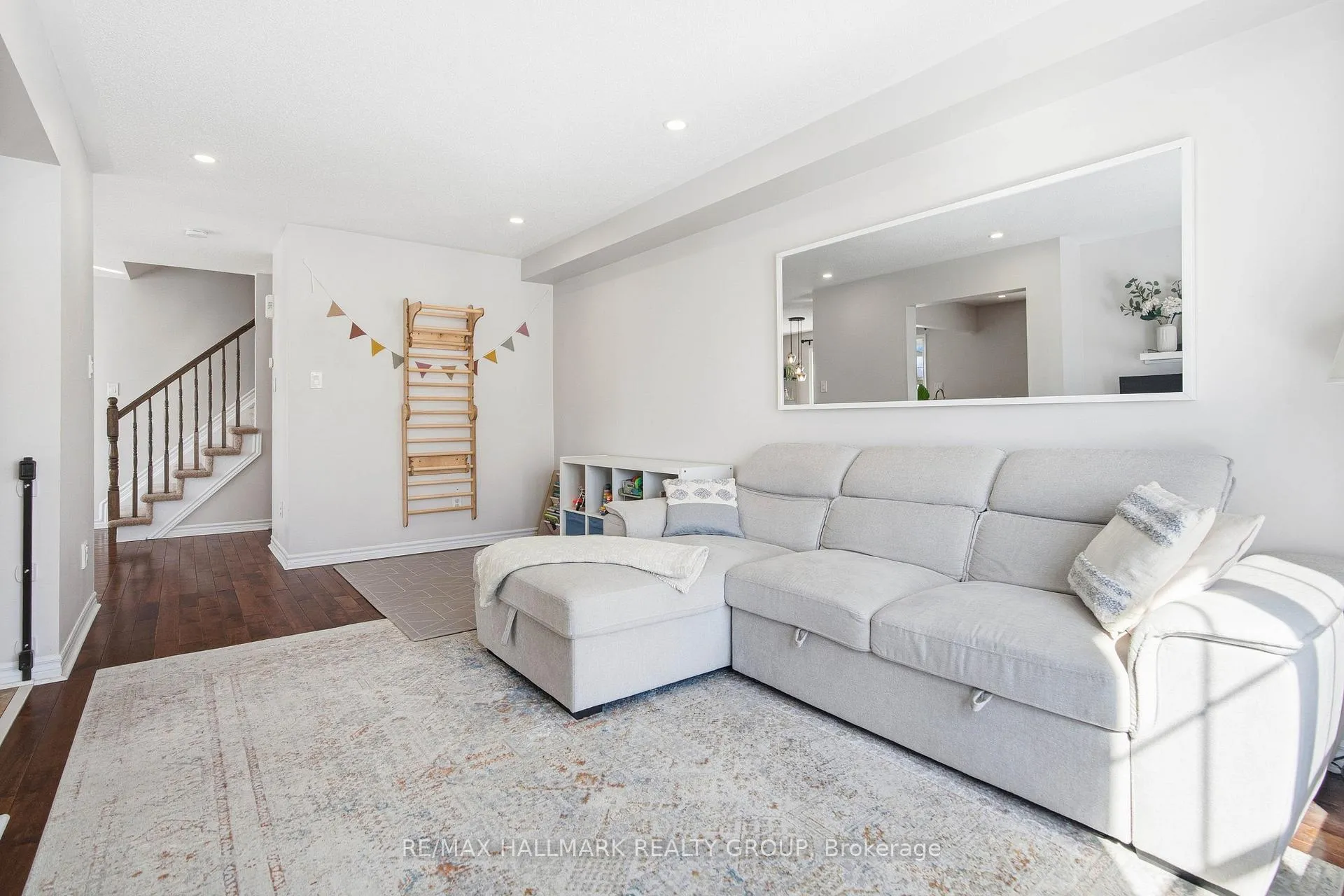 Photo 30 of 501 Sedgebrook Way, Ottawa, Stittsville (North) — HOMEH