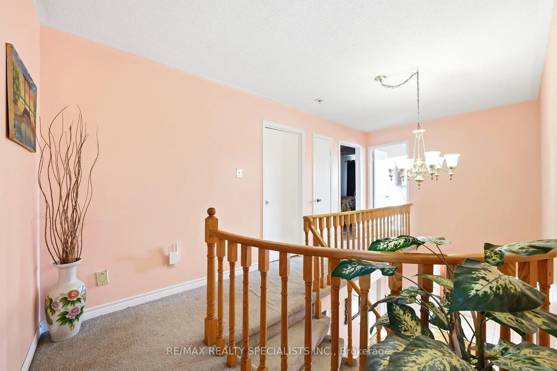 Photo 10 of 198 Vodden Street W, Brampton, Brampton West — HOMEH
