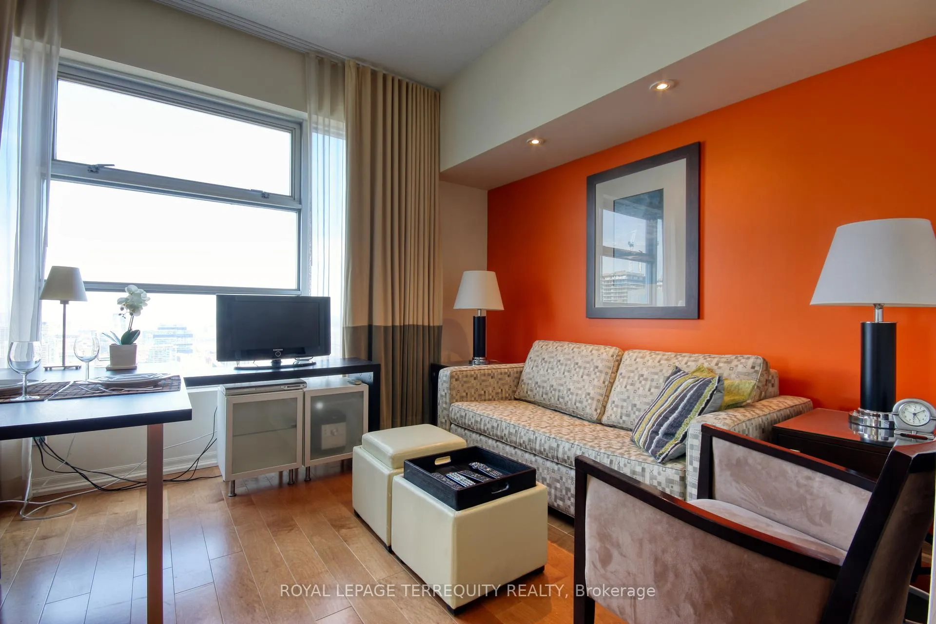 Photo 3 of Unit 3104, 1 King Street W, Toronto, Bay Street Corridor — HOMEH
